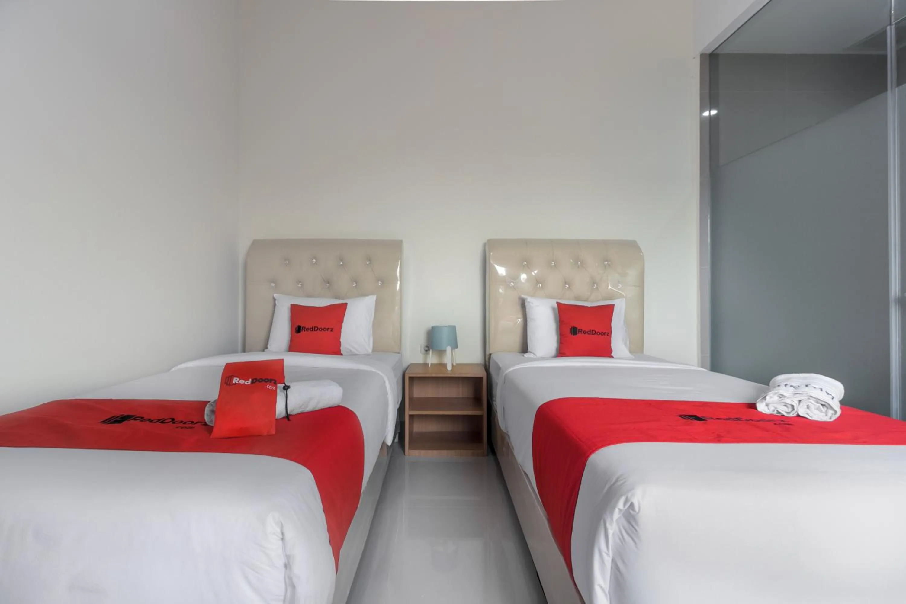 Bed in RedDoorz near Mall SKA Pekanbaru