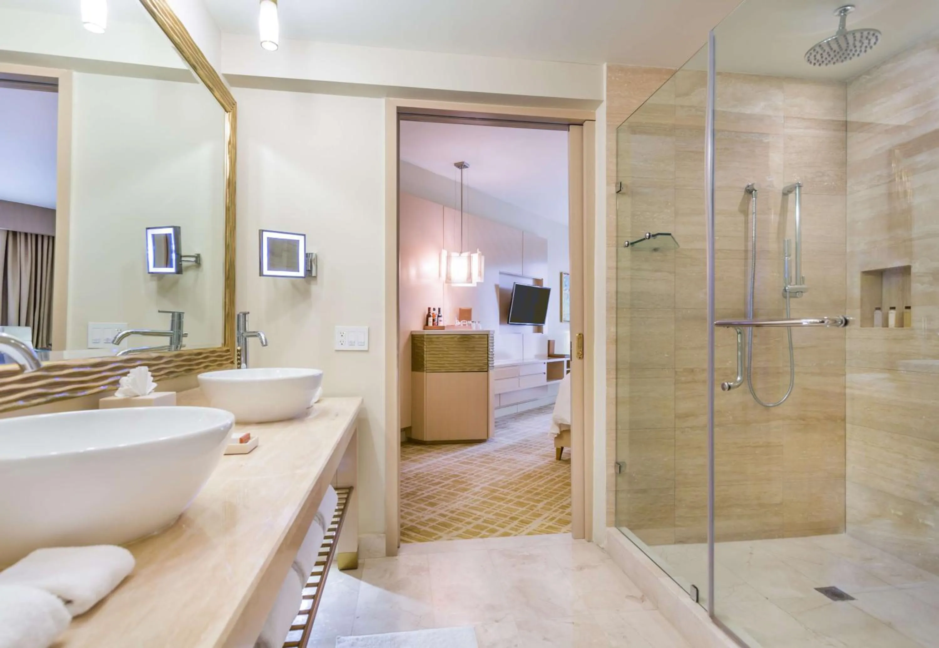 Bathroom in Waldorf Astoria Panama