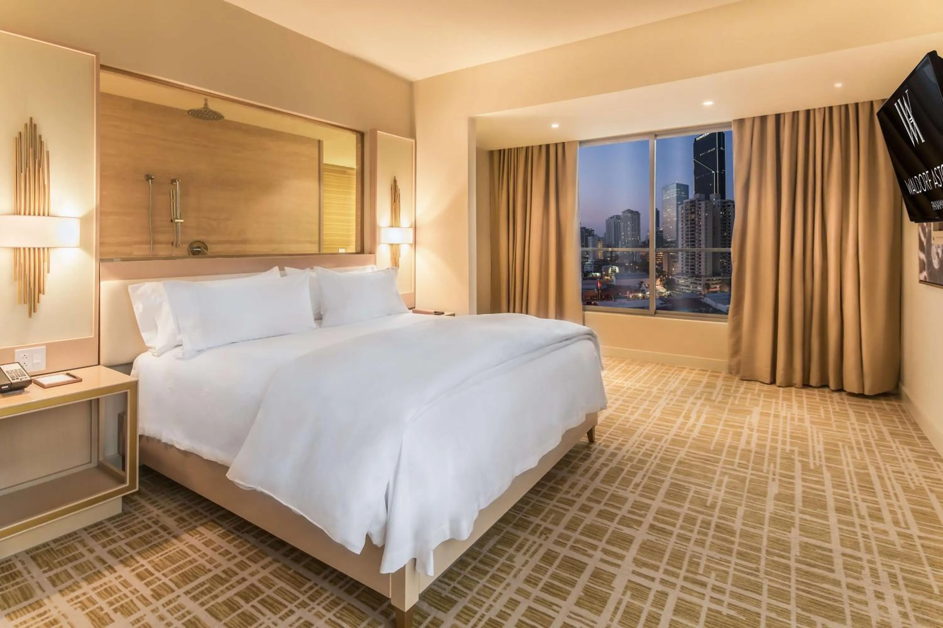 View (from property/room), Bed in Waldorf Astoria Panama