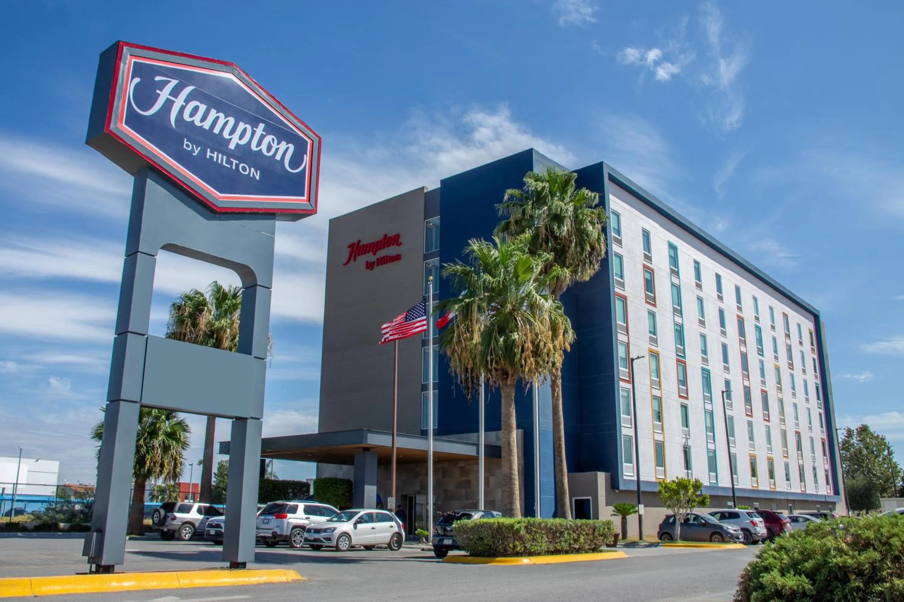Property building in Hampton Inn Torreon Airport-Galerias