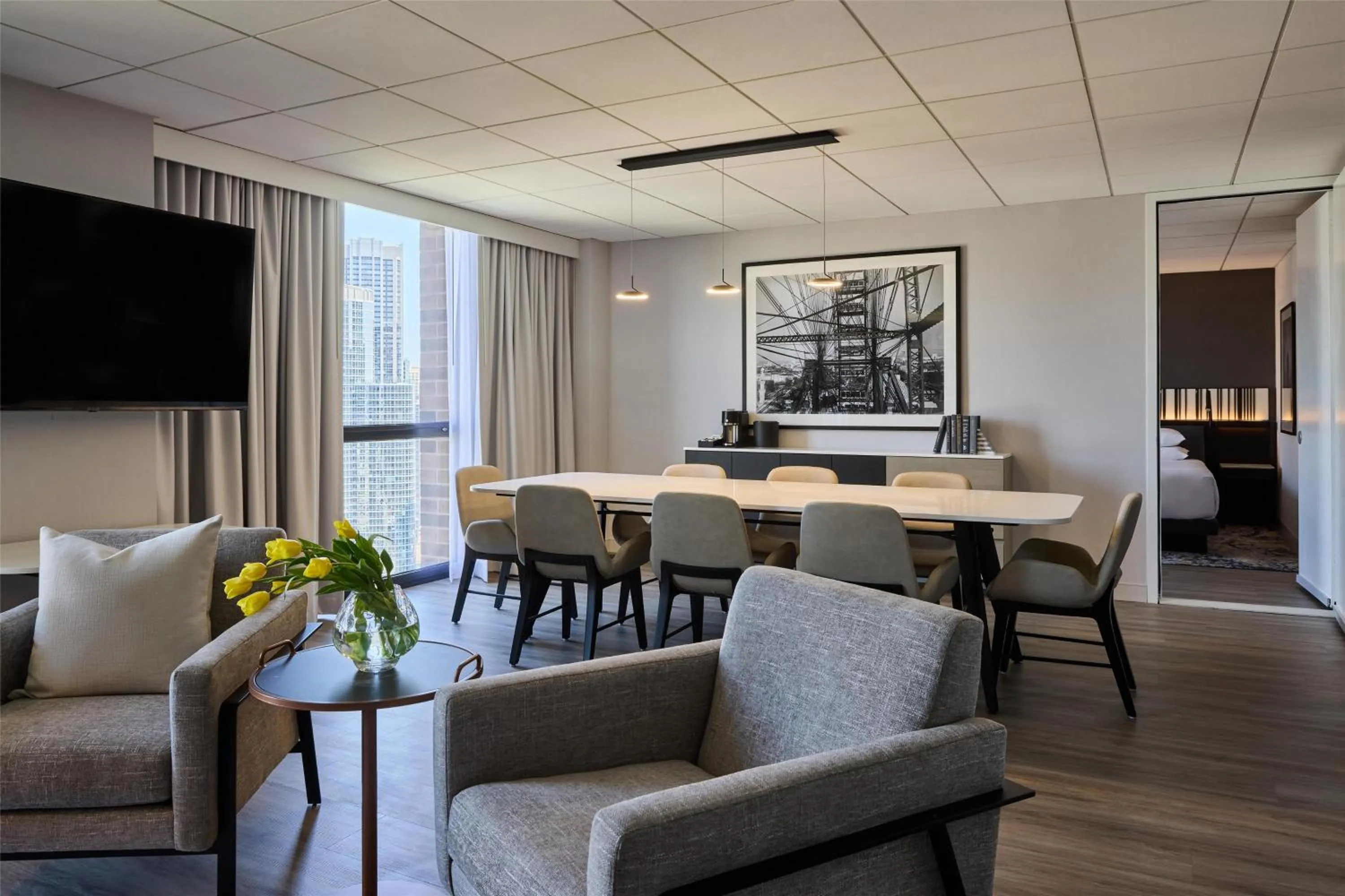 Photo of the whole room in Hyatt Regency Chicago