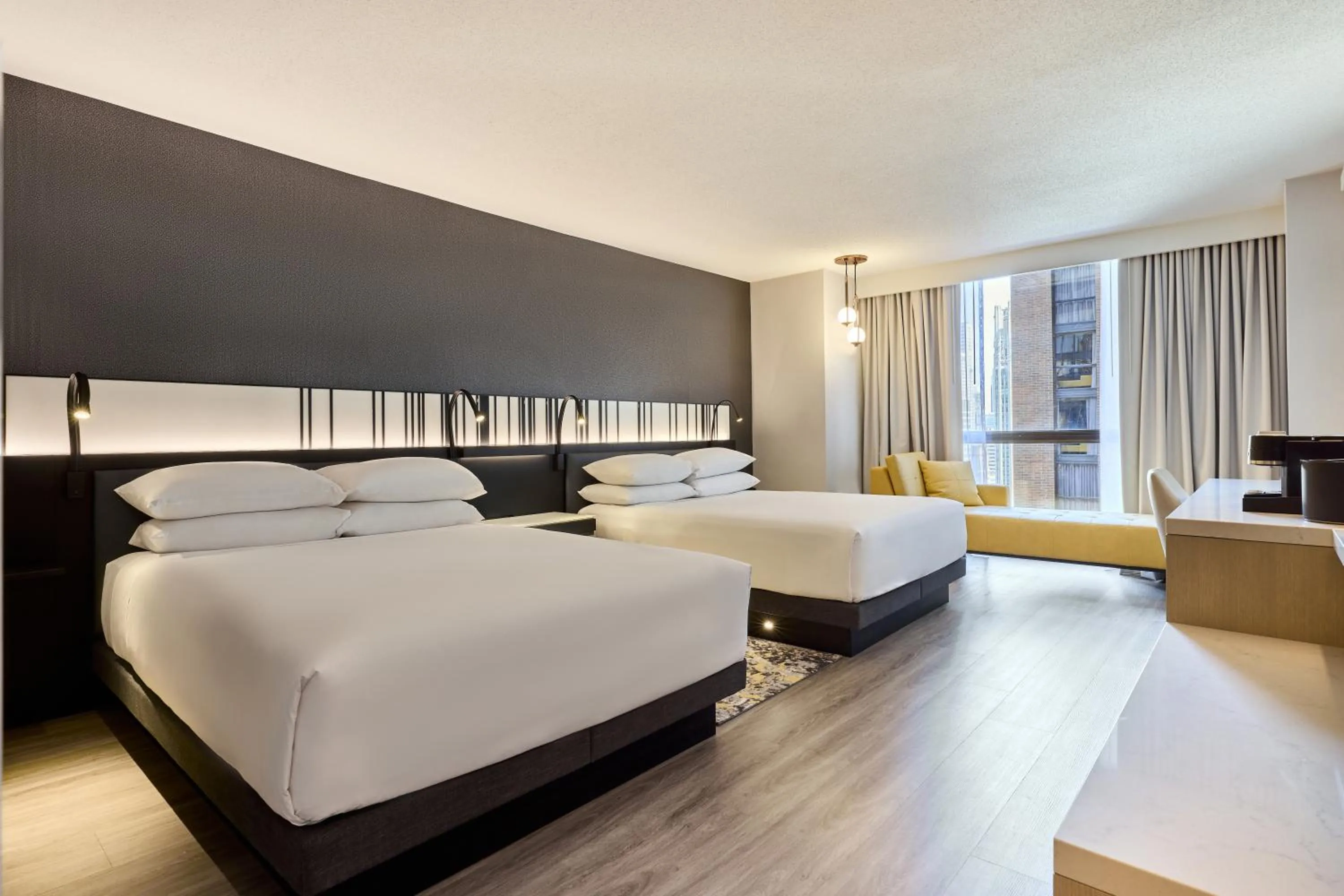 Bedroom, Bed in Hyatt Regency Chicago