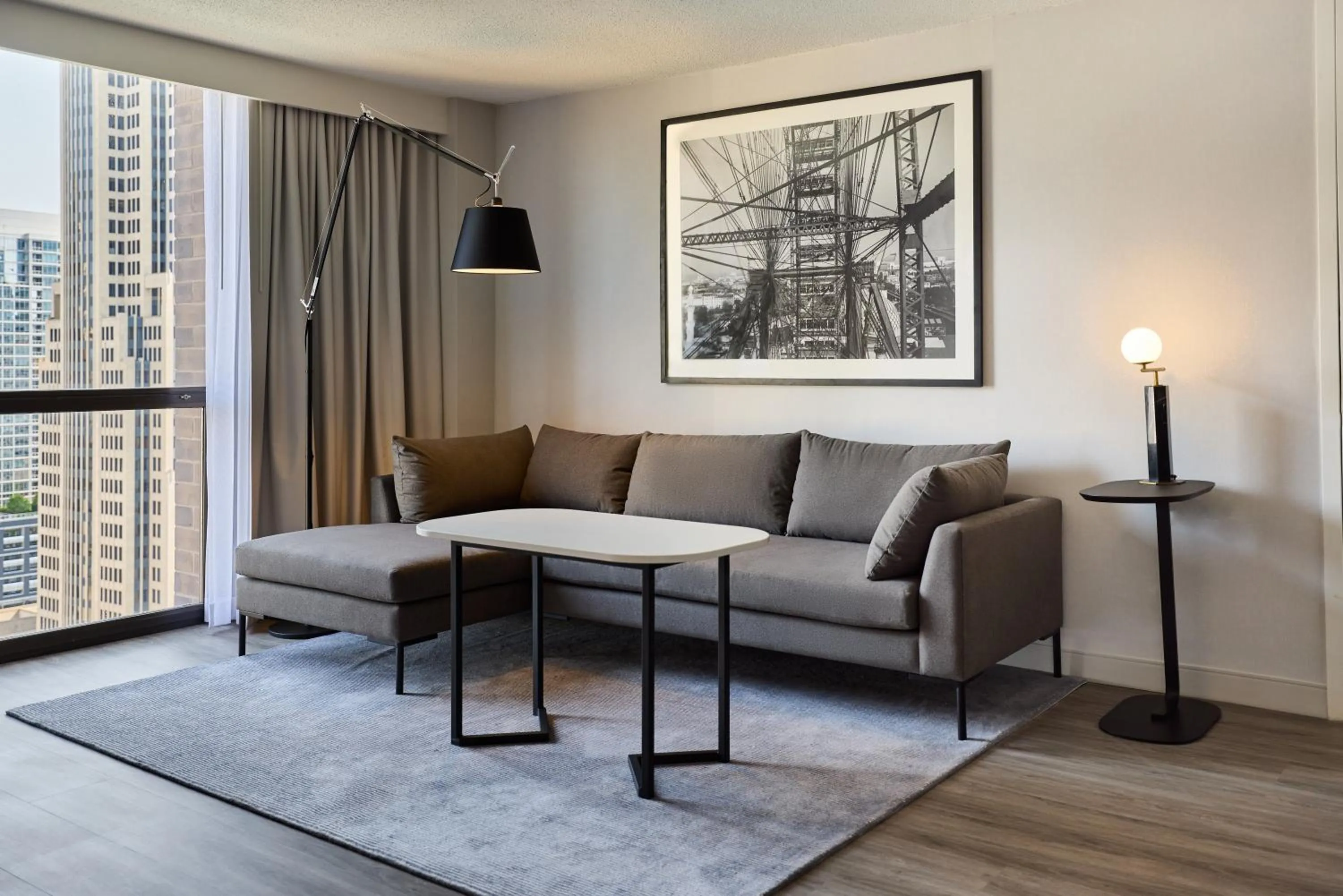 Living room in Hyatt Regency Chicago
