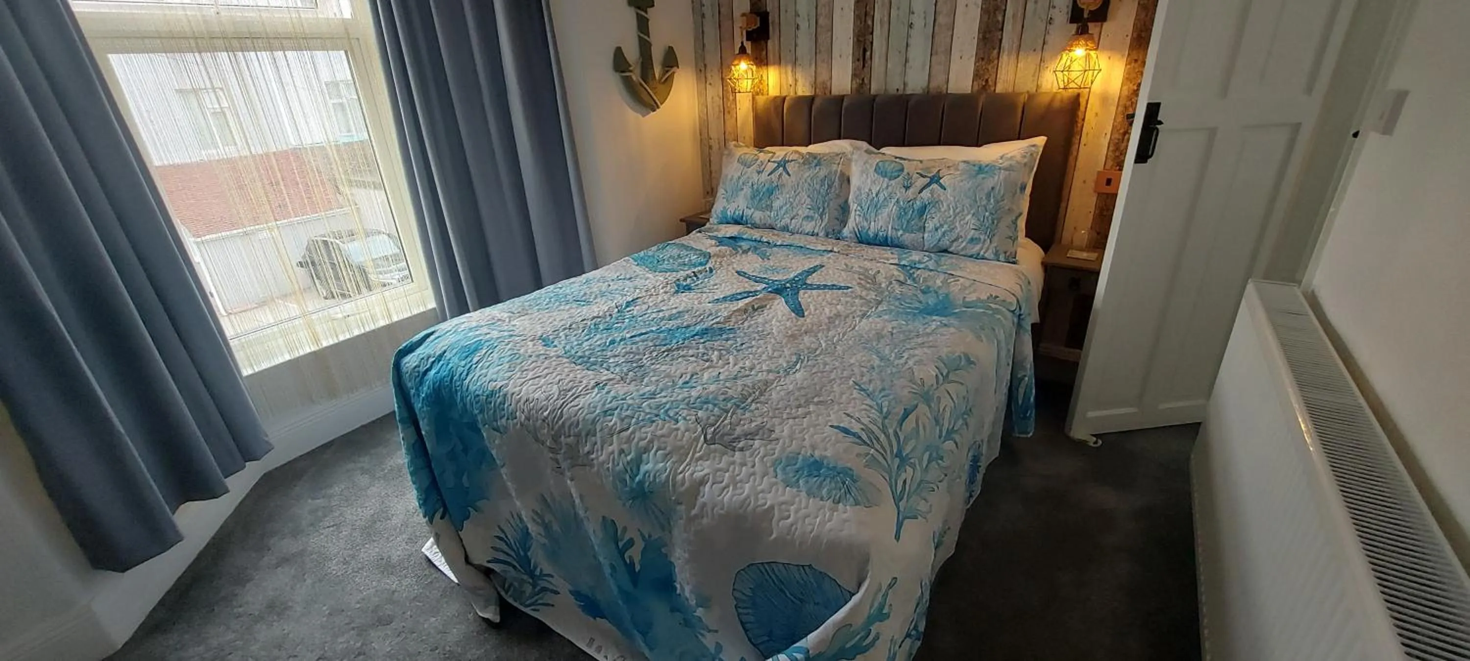 Bedroom, Bed in Trentham House