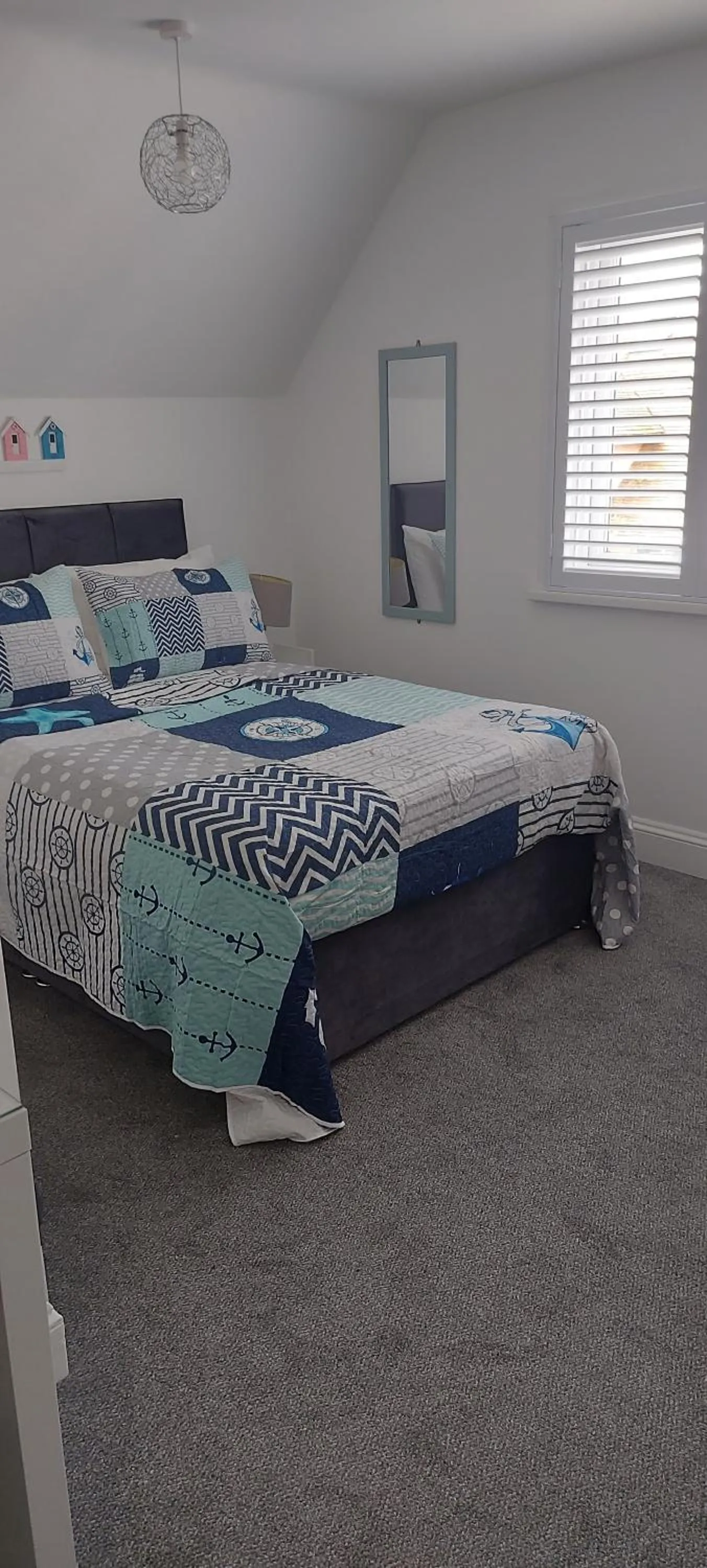 Bedroom, Bed in Trentham House