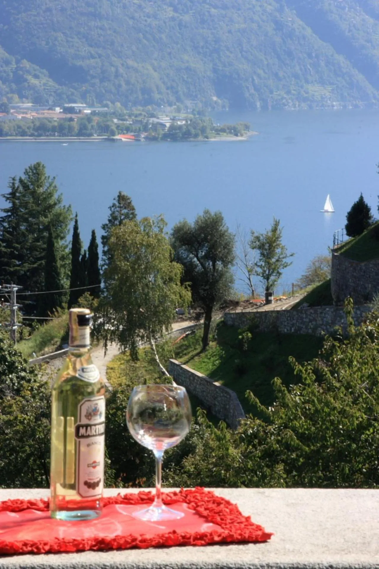 Lake view in L'antico Borgo
