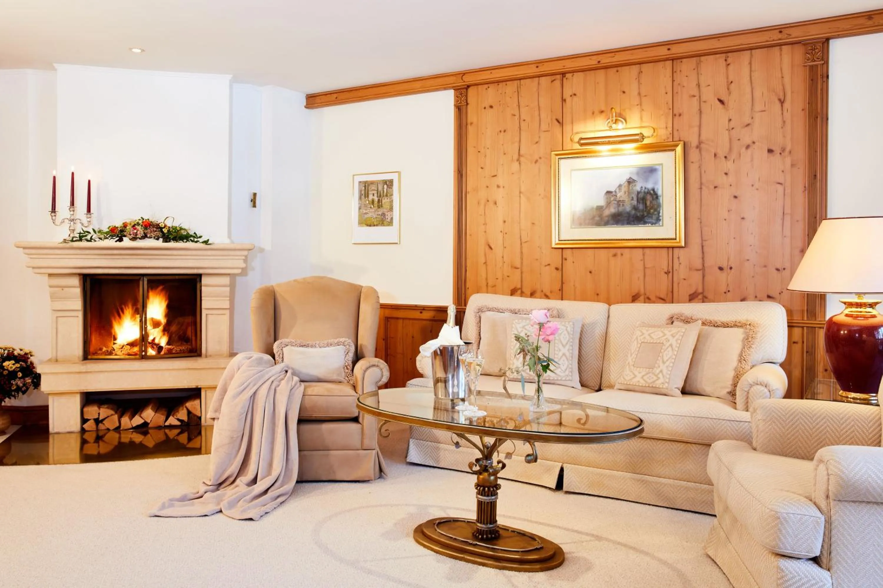 Living room in Salzburgerhof, das 5-Sterne Hotel von Zell am See