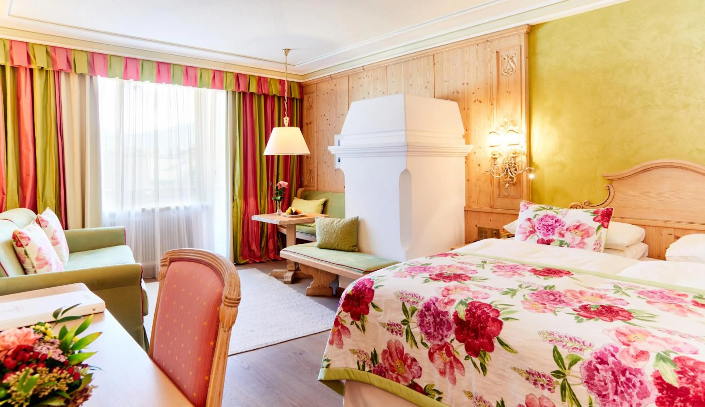 Bed in Salzburgerhof, das 5-Sterne Hotel von Zell am See