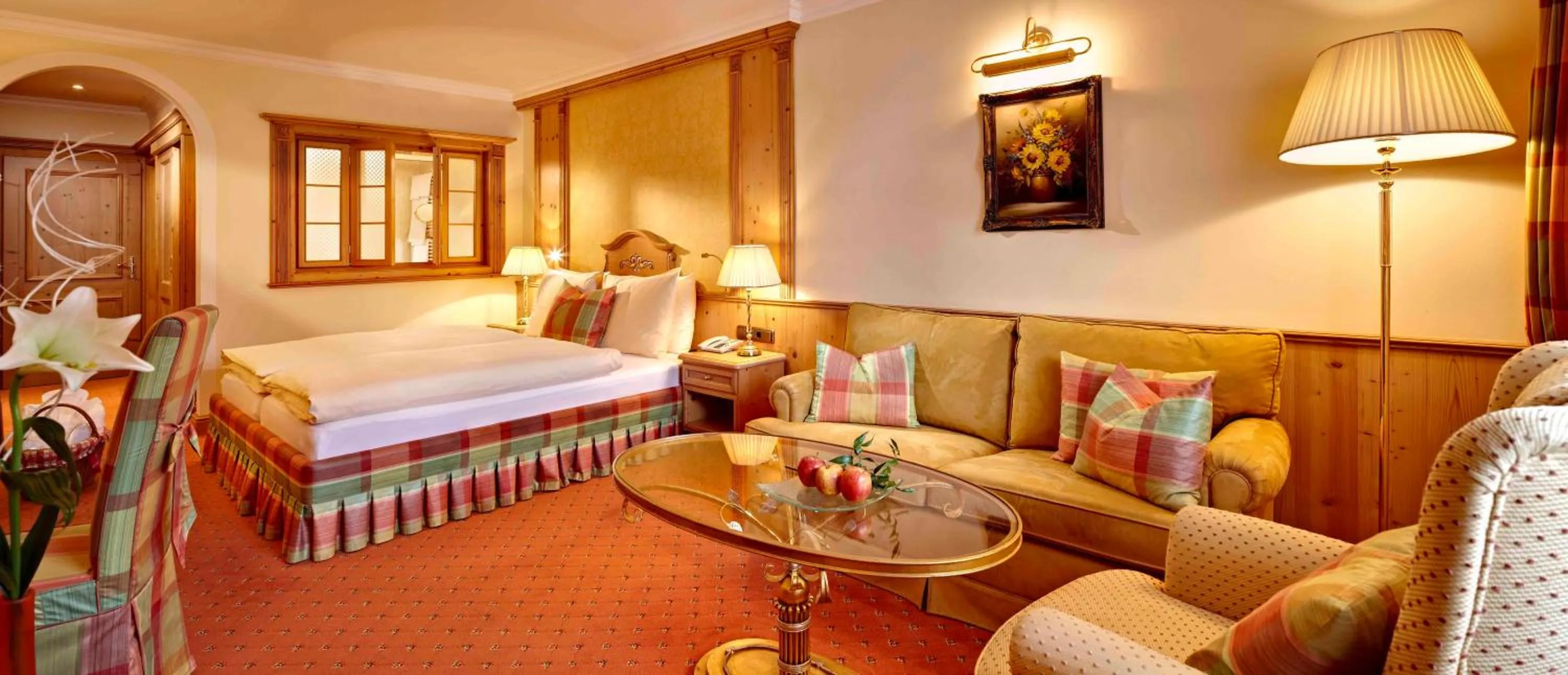 Bedroom, Bed in Salzburgerhof, das 5-Sterne Hotel von Zell am See