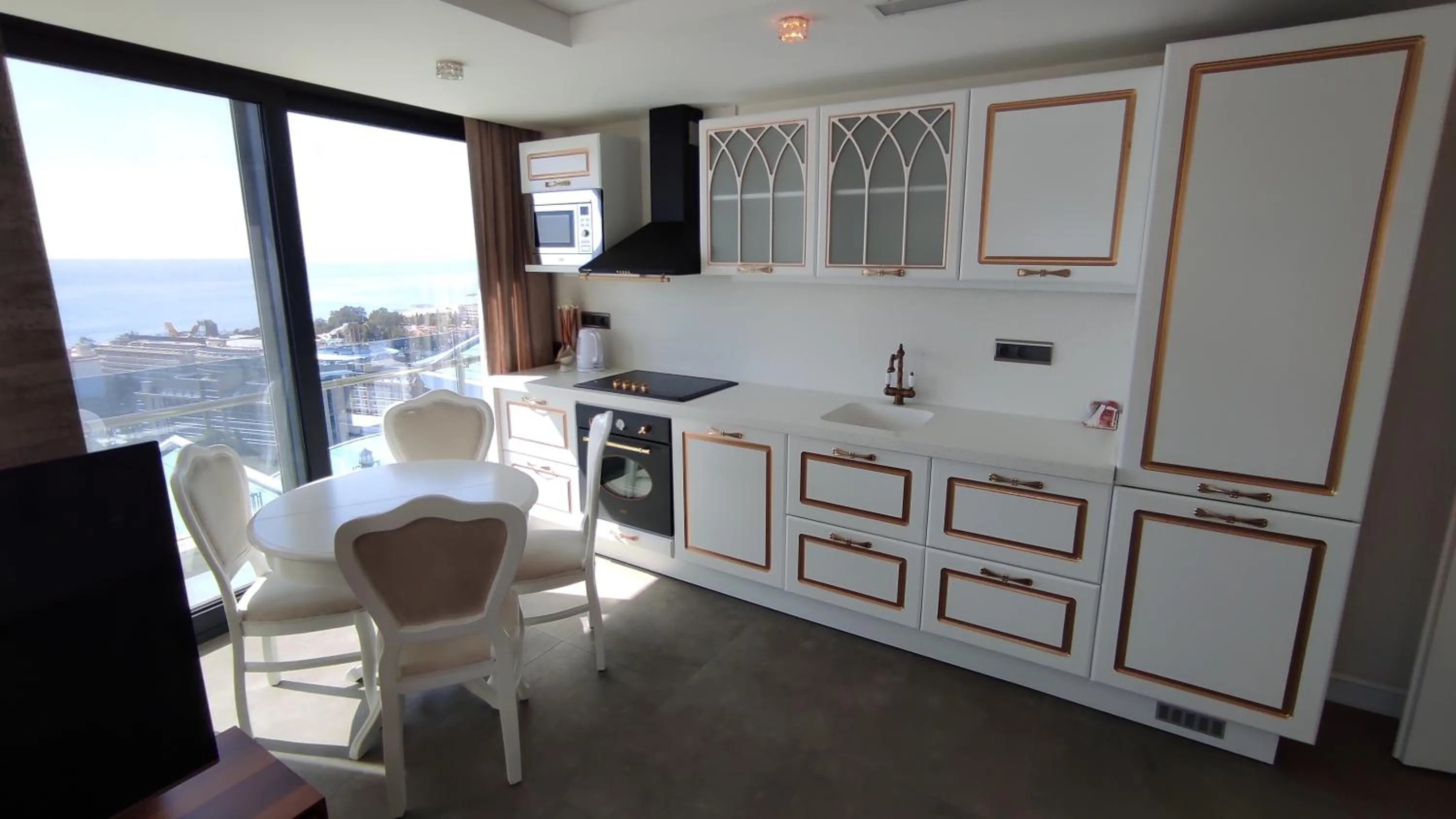 Elite Luxury Suite & Spa