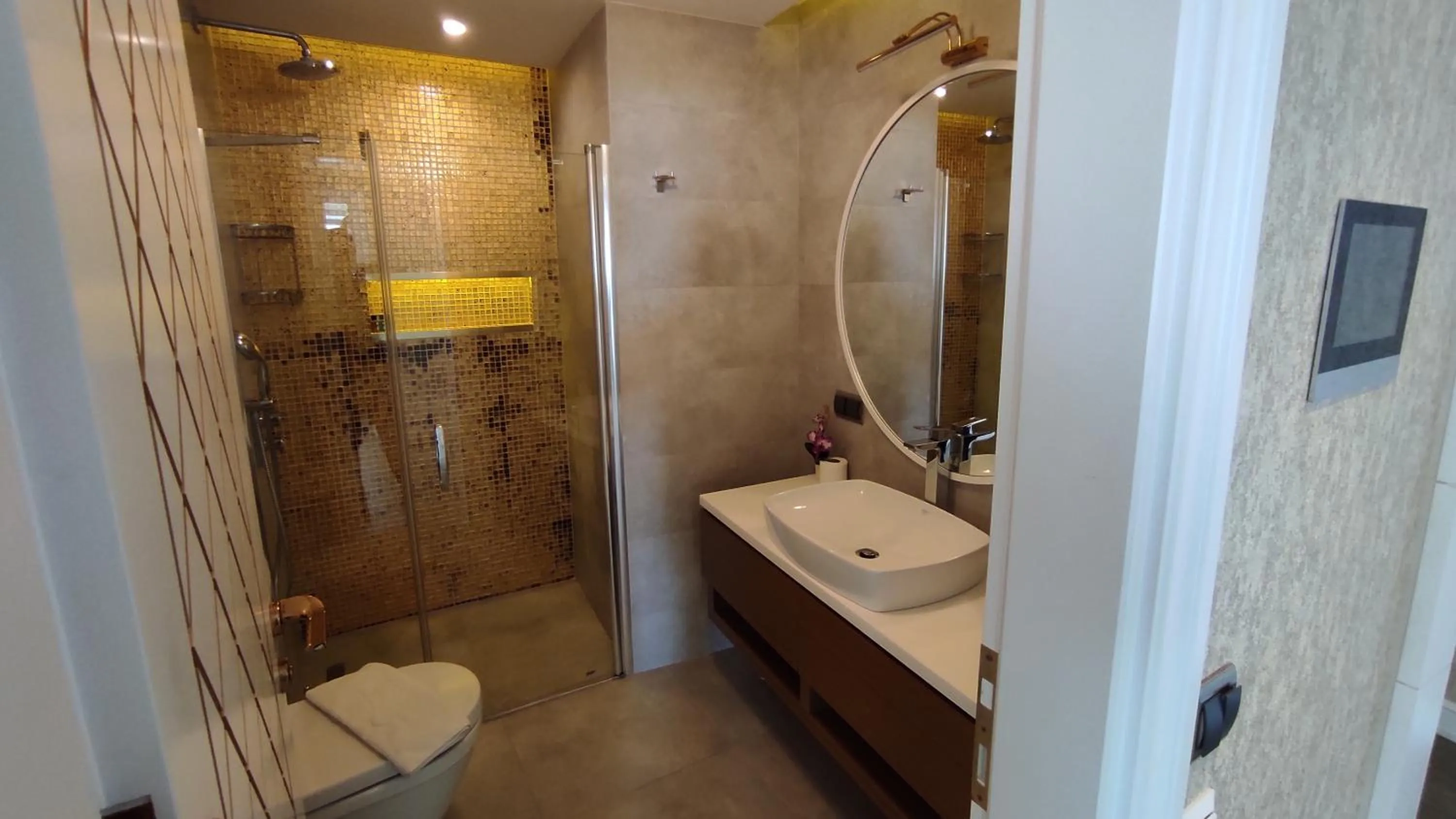 Elite Luxury Suite & Spa