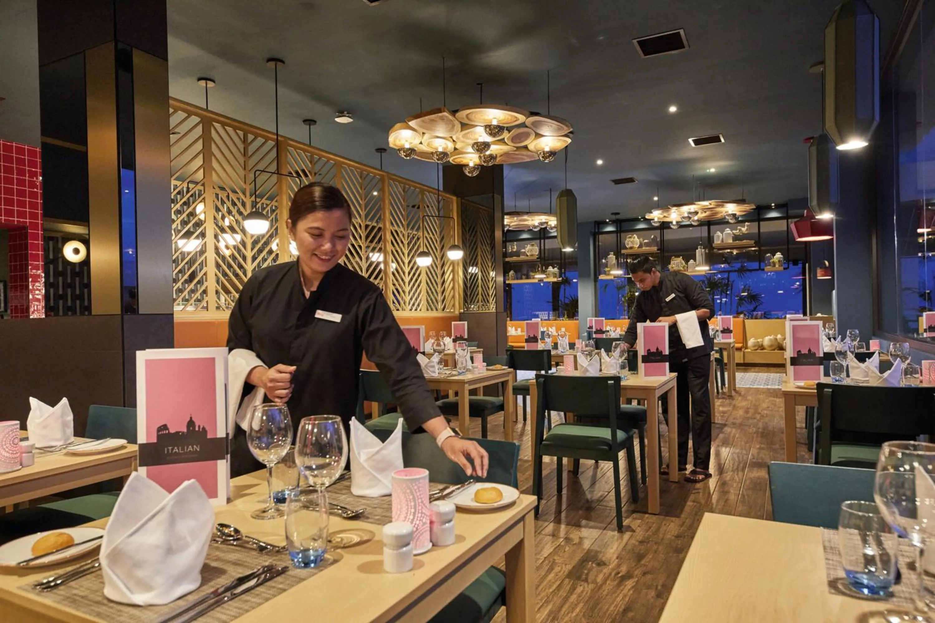 Restaurant/places to eat in Riu Atoll-All Inclusive