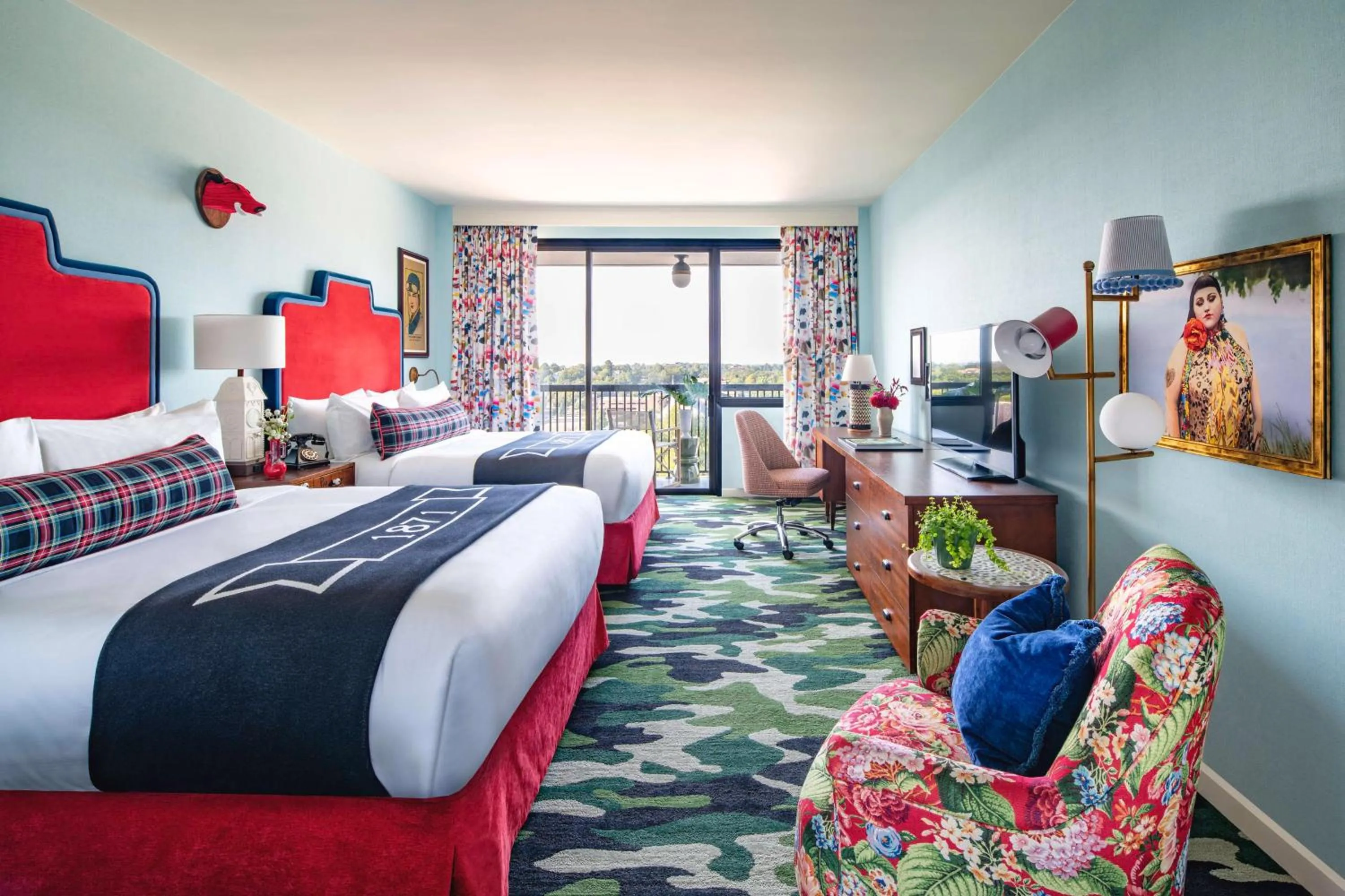 Bed in Graduate by Hilton Fayetteville, AR