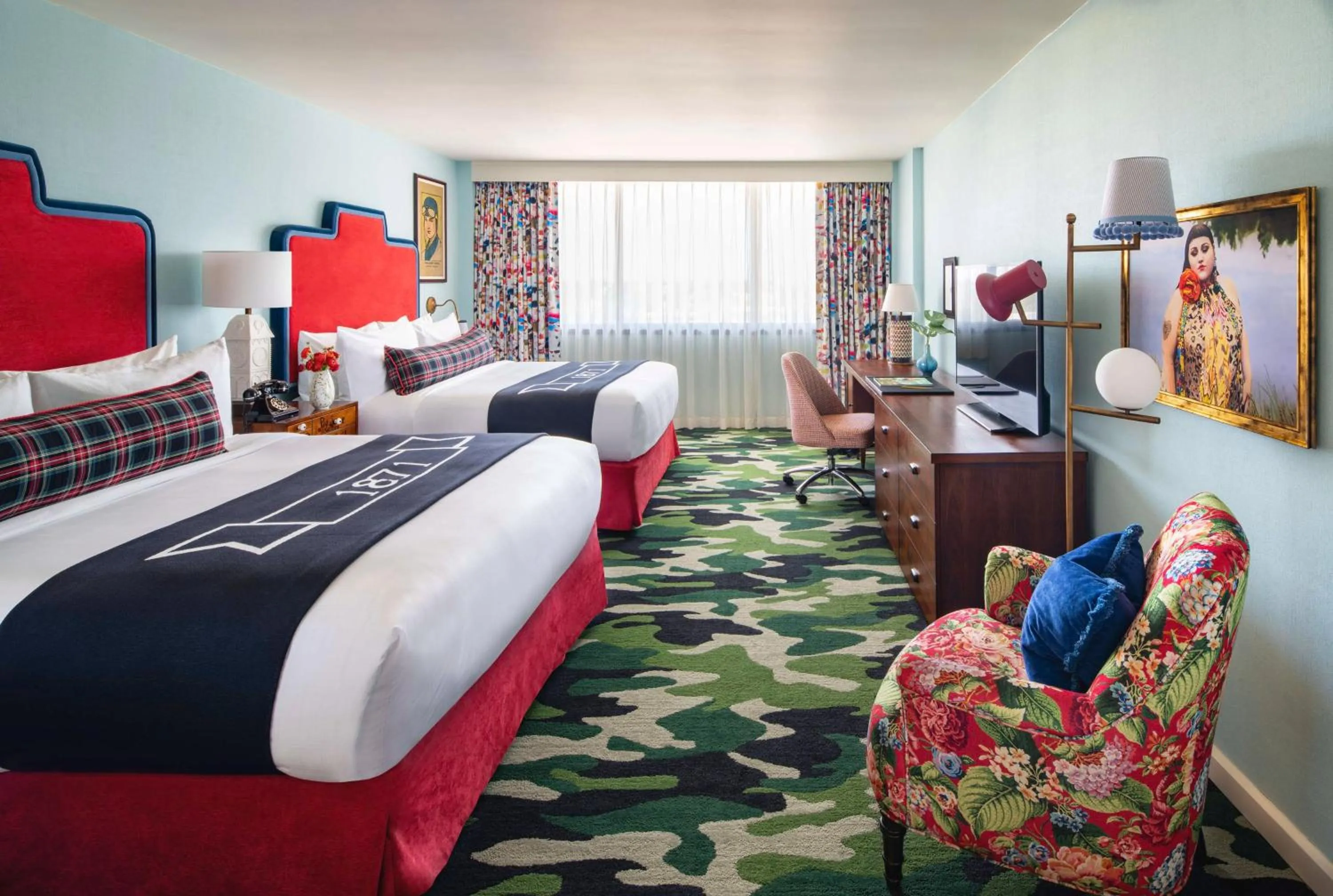 Bed in Graduate by Hilton Fayetteville, AR