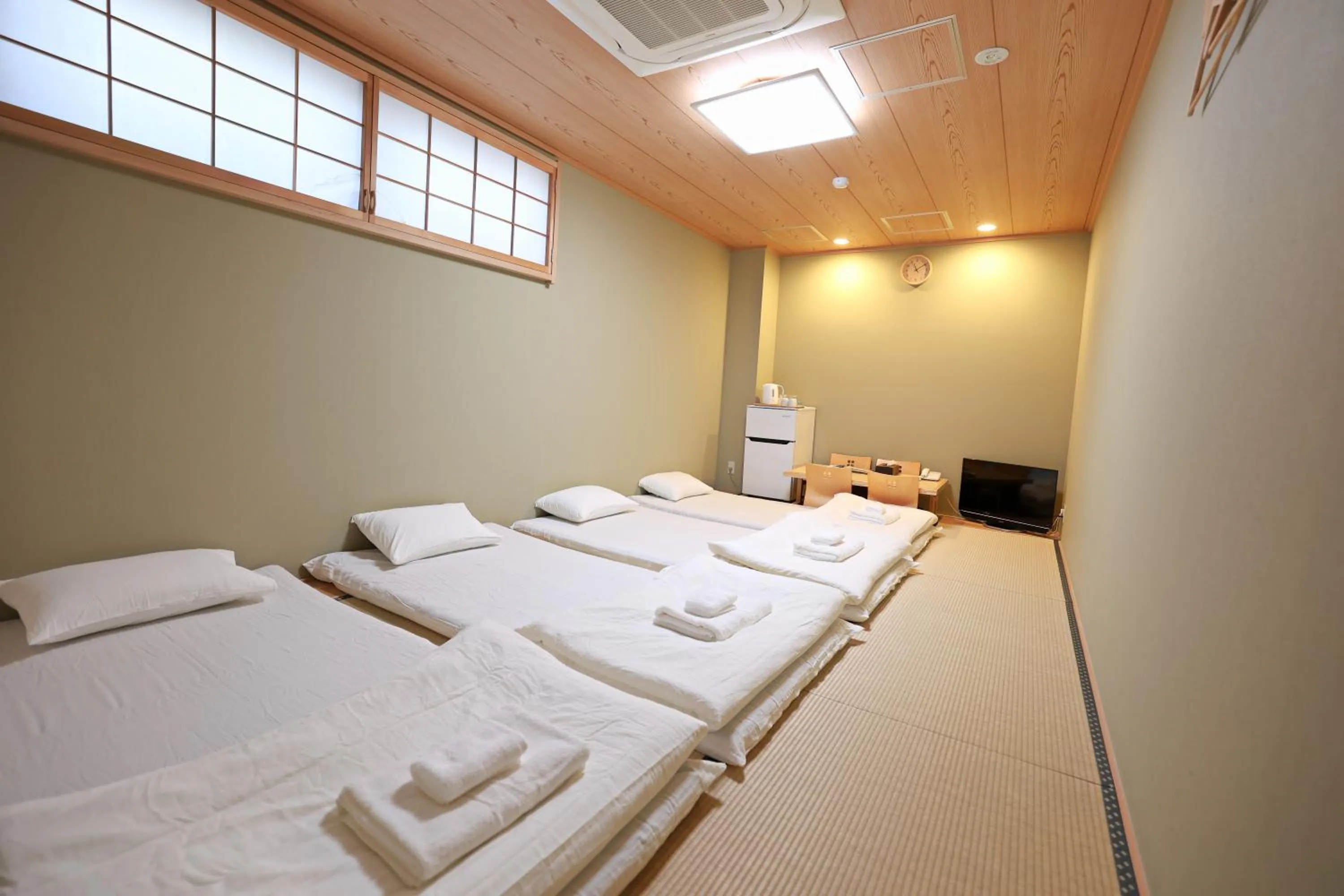 Bed in Akihabara Nakagawa Inn