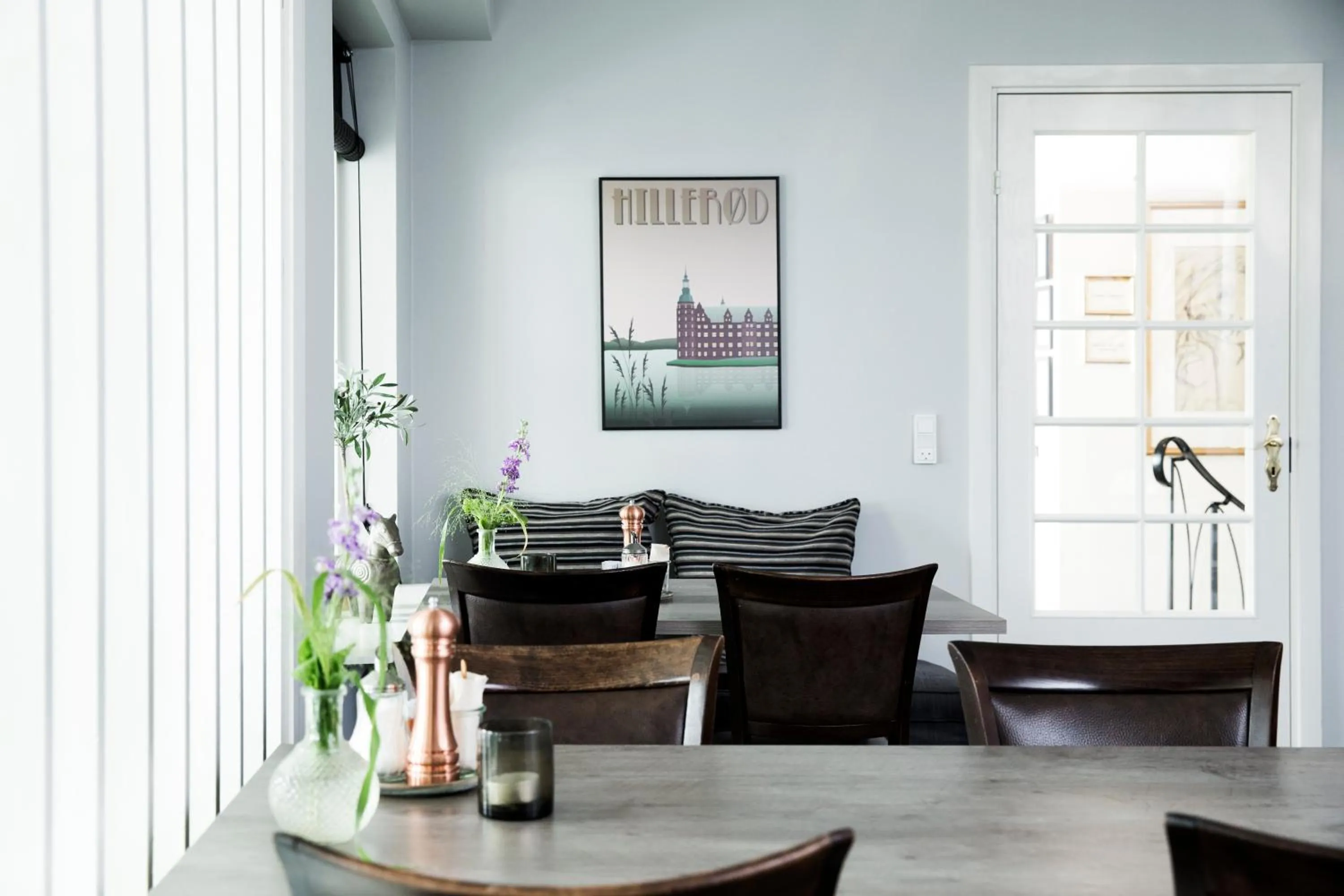 Restaurant/places to eat in Skjalm Hvide Hotel