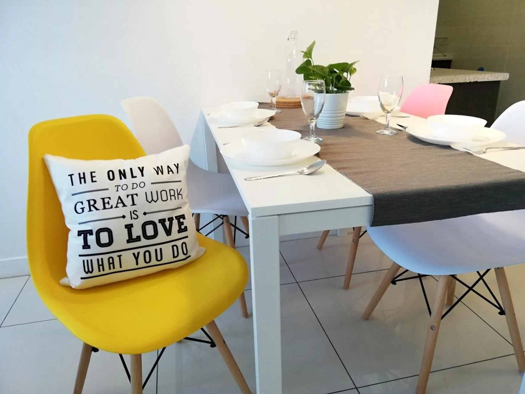 Dining area in Puchong Skypod Residence, 1-4pax unit, Walking Distance to IOI Mall, 10min Drive to Sunway