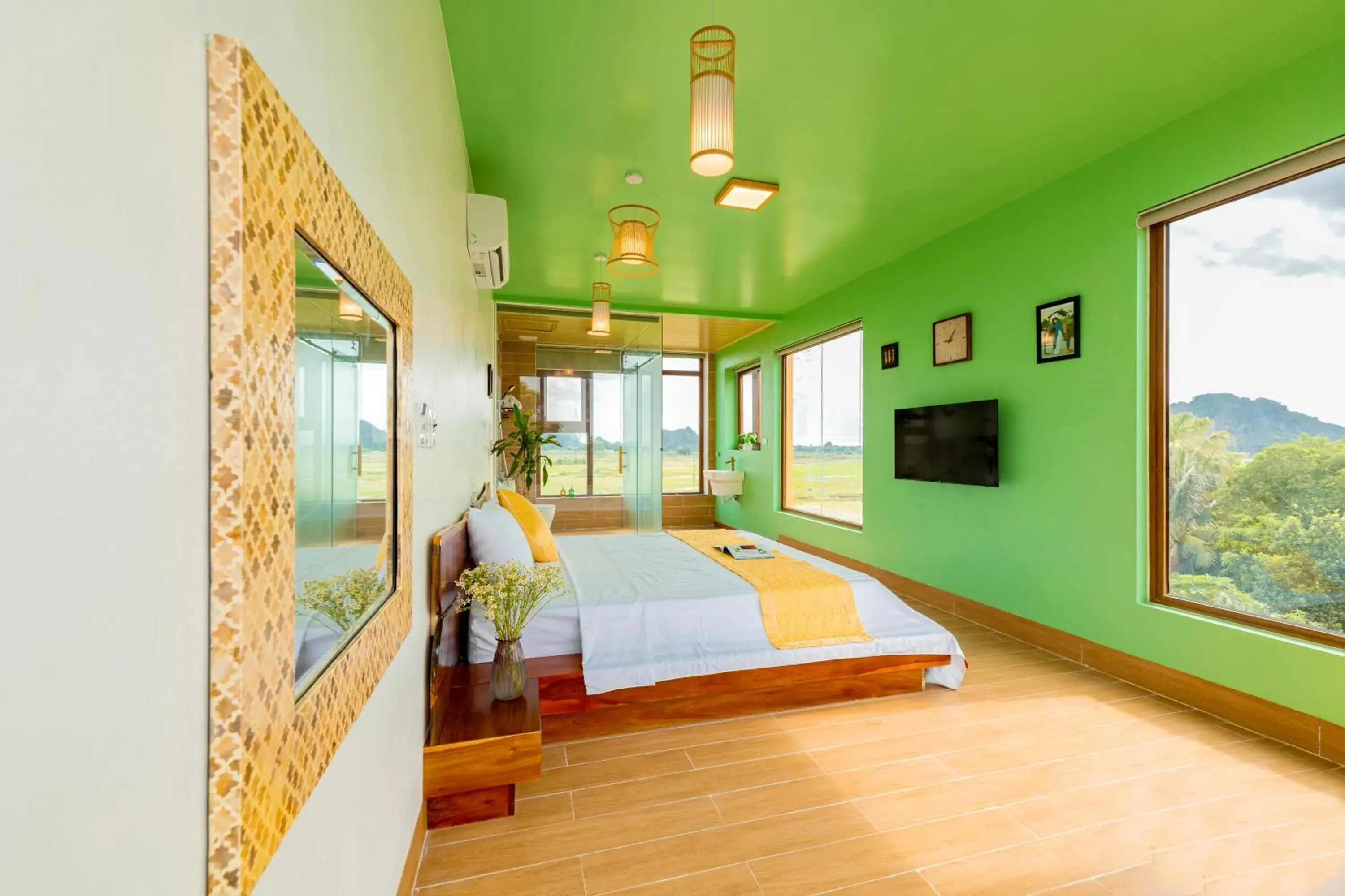 Triple Room with Mountain View in Trang An Ao Dai Homestay Triple Room with Mountain View in Trang An Ao Dai Homestay
