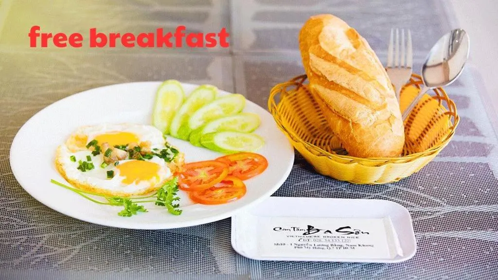 Breakfast in Trang An Ao Dai Homestay