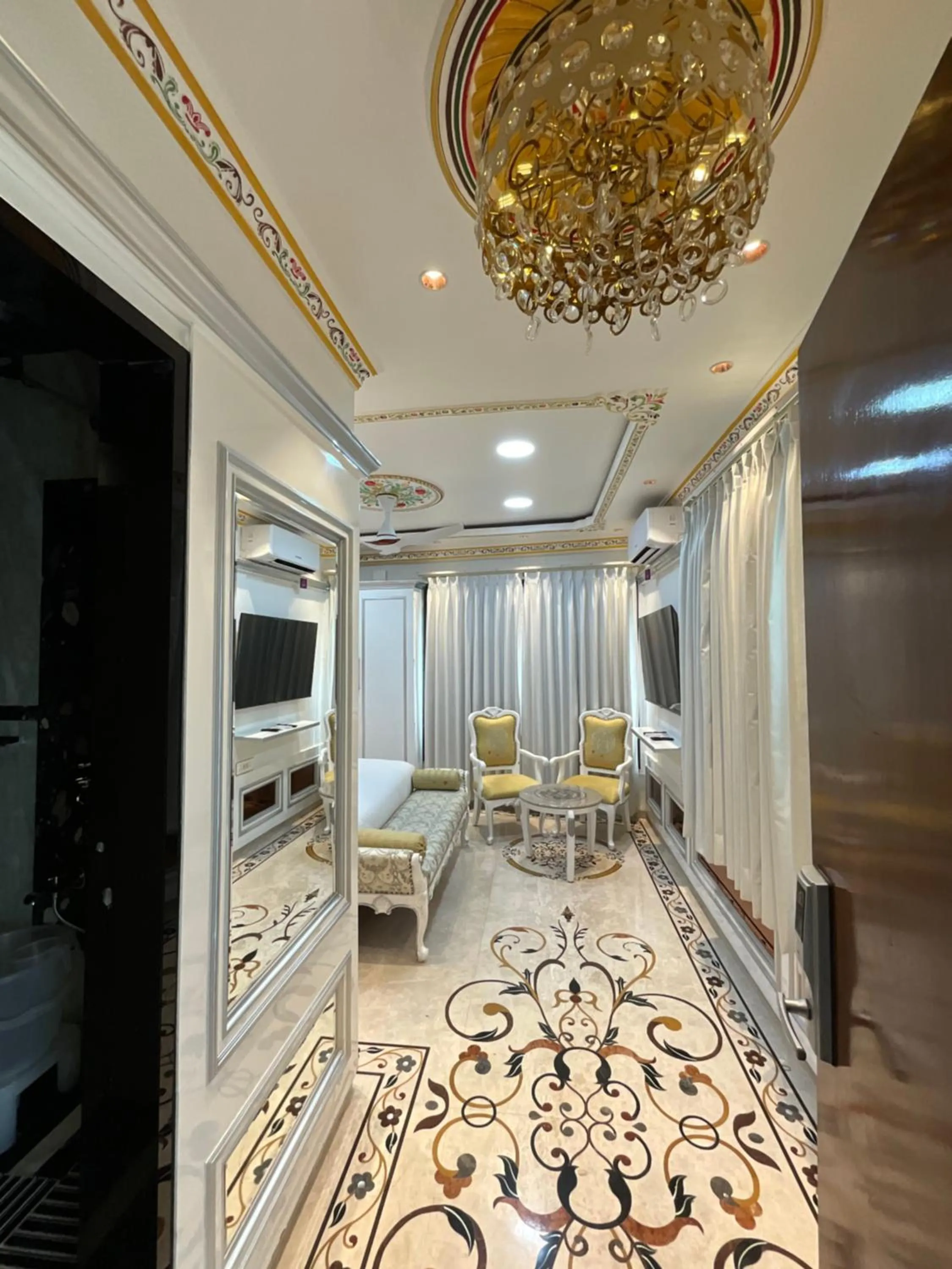 Bed in Hotel Om Stay Well