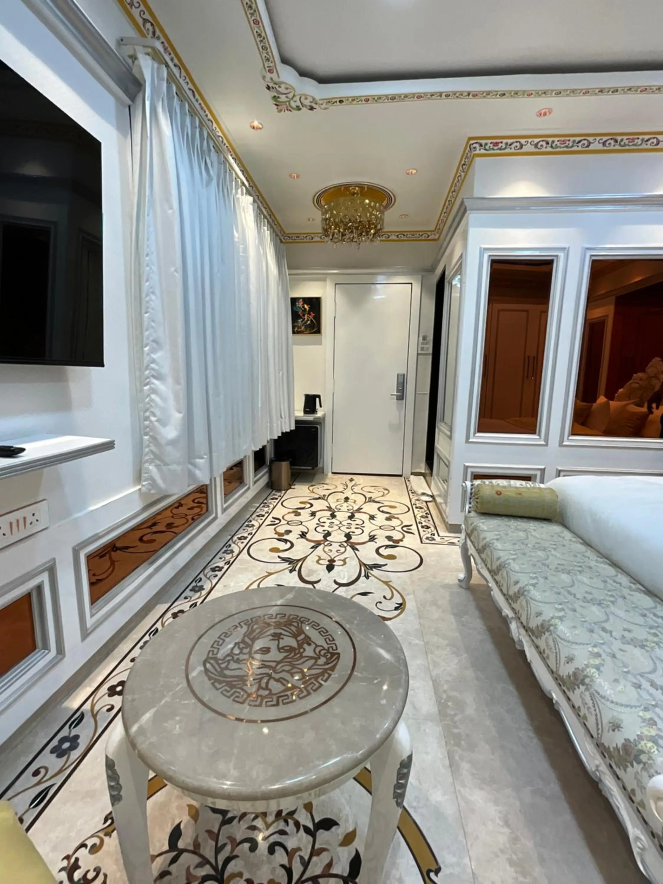 Bed in Hotel Om Stay Well