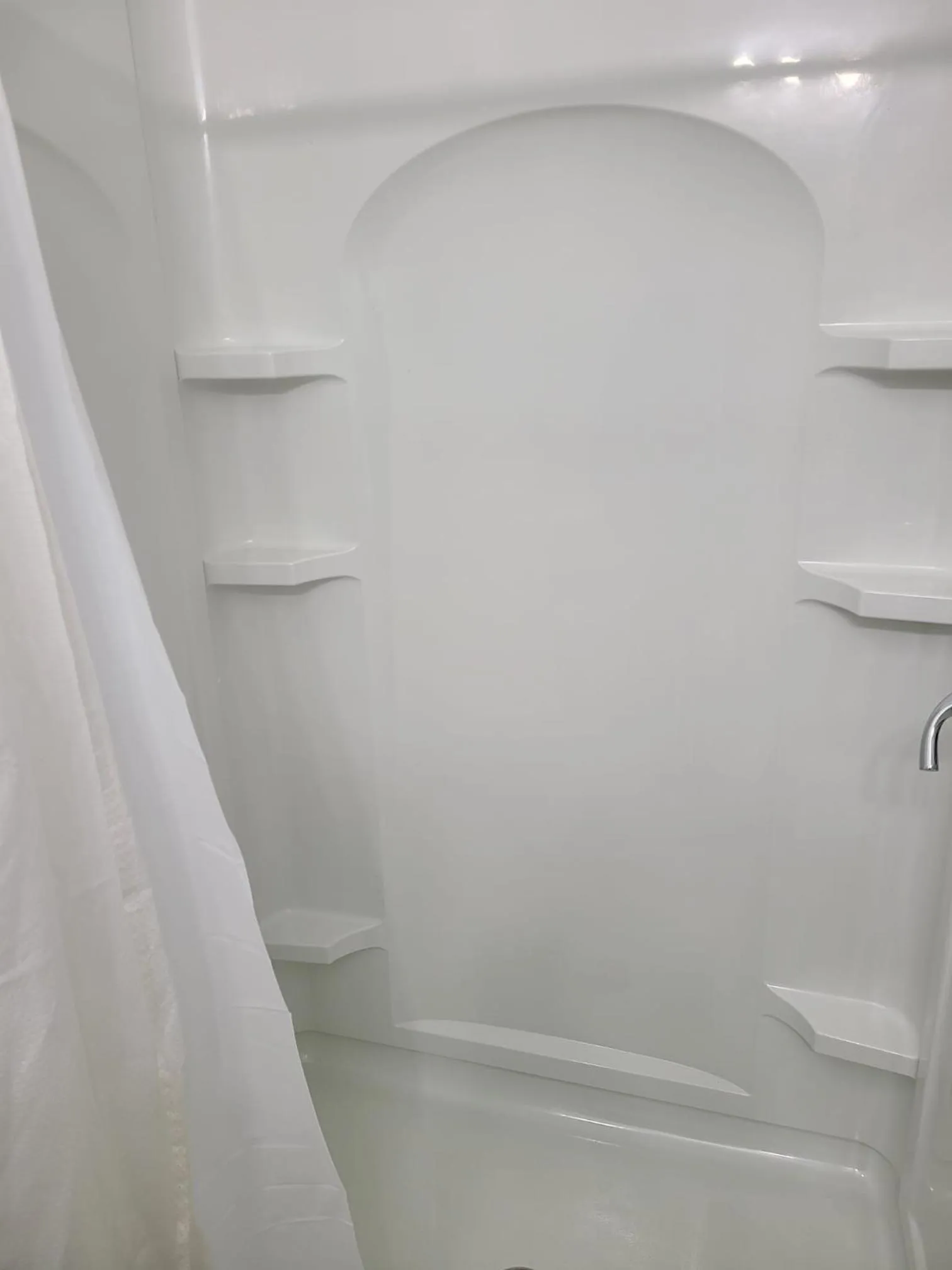 Bathroom in Clarysville Motel