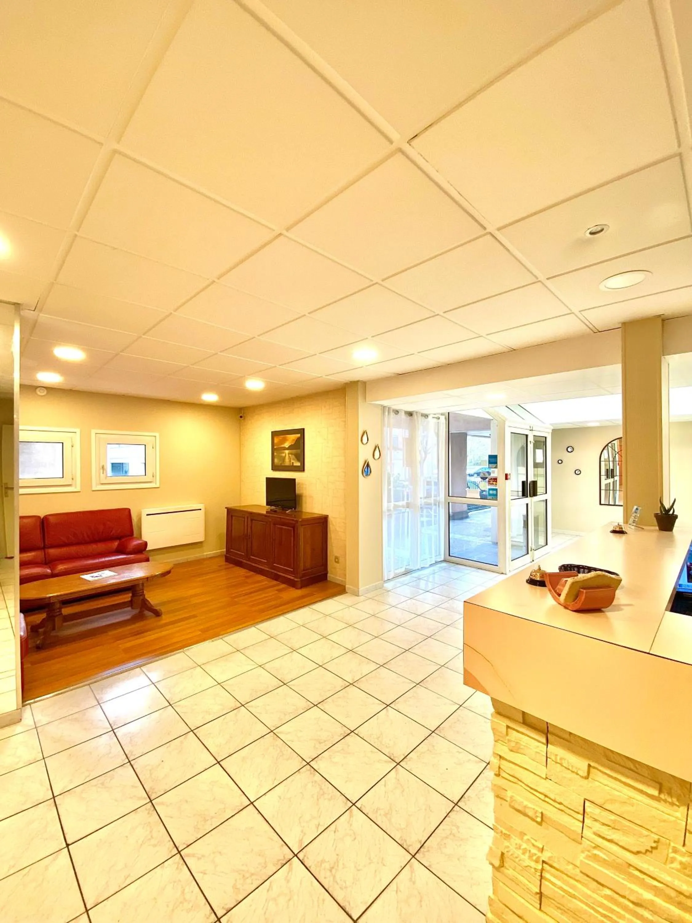 TV and multimedia in Hotel Le Village