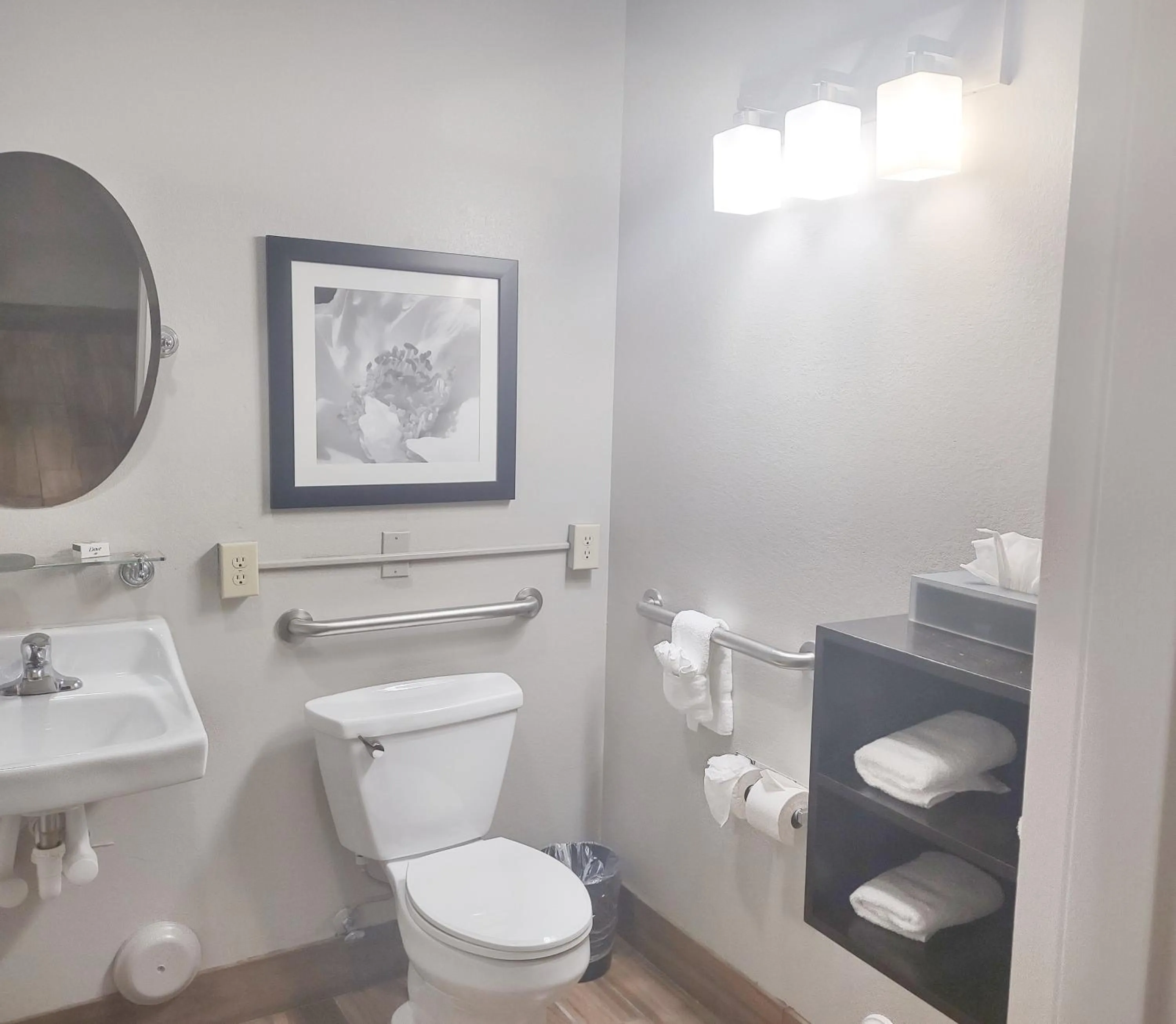 Toilet in La Quinta by Wyndham Huntsville Airport Madison