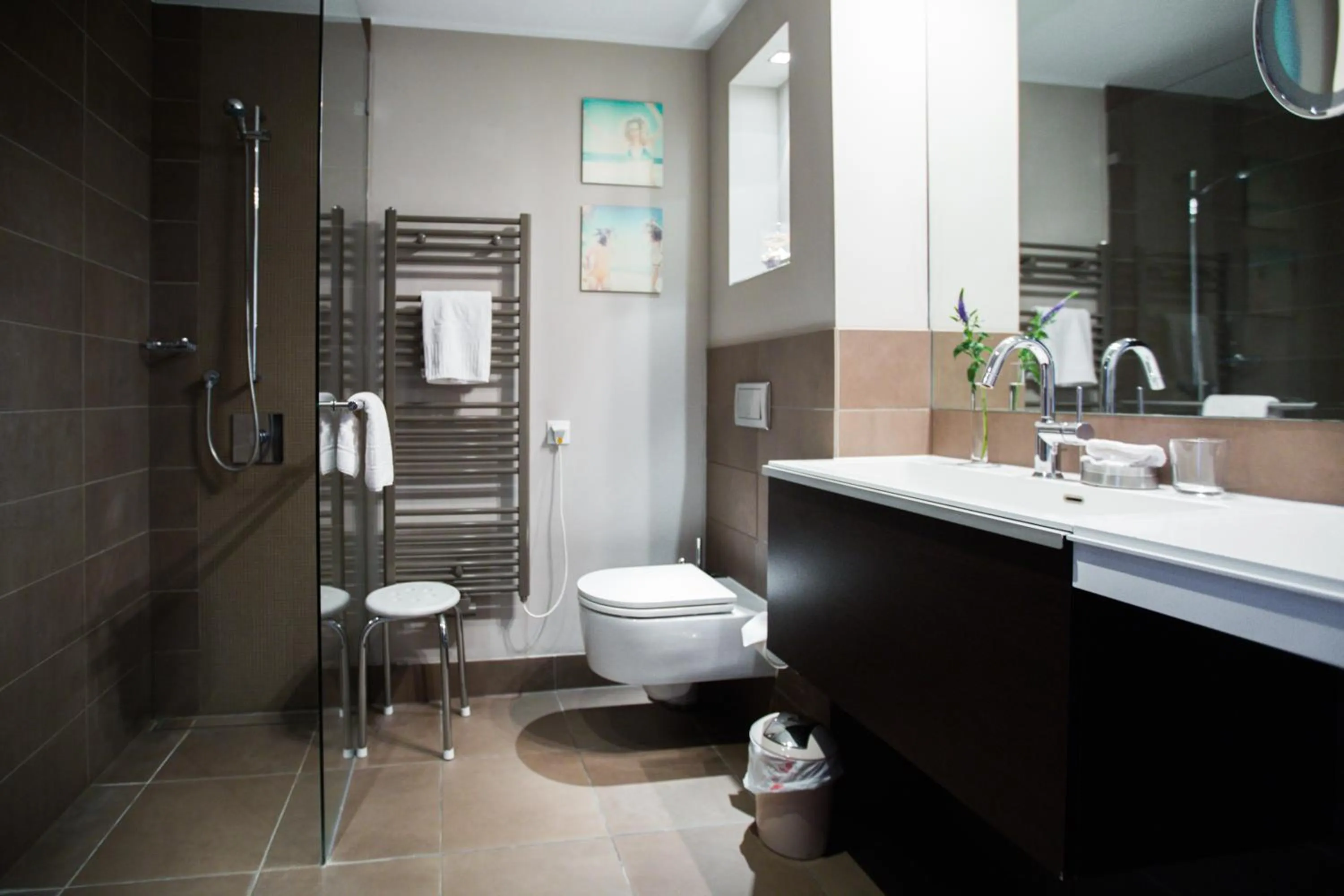 Shower in Hotel Künstlerquartier Seezeichen