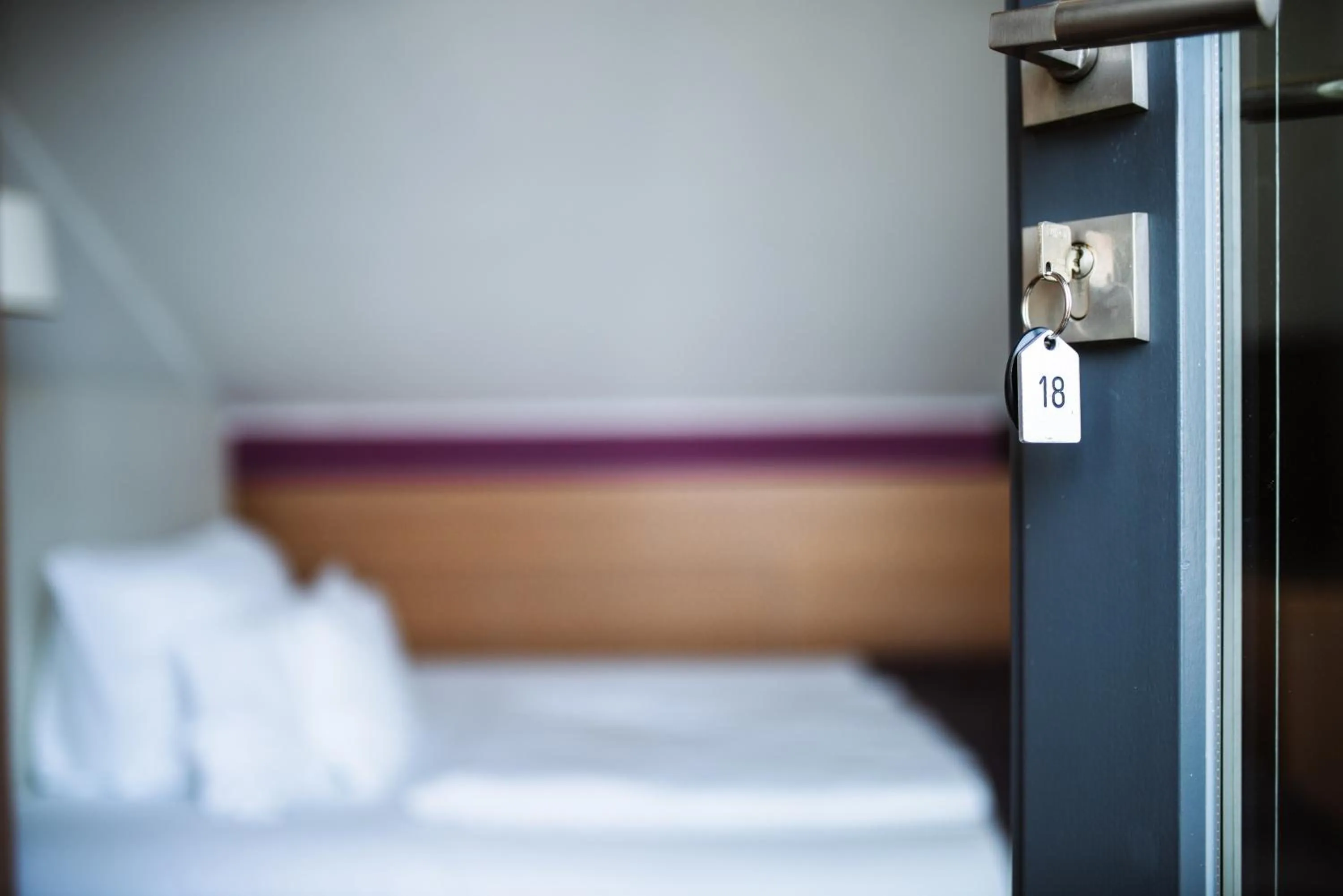 Staff, Bed in Hotel Künstlerquartier Seezeichen