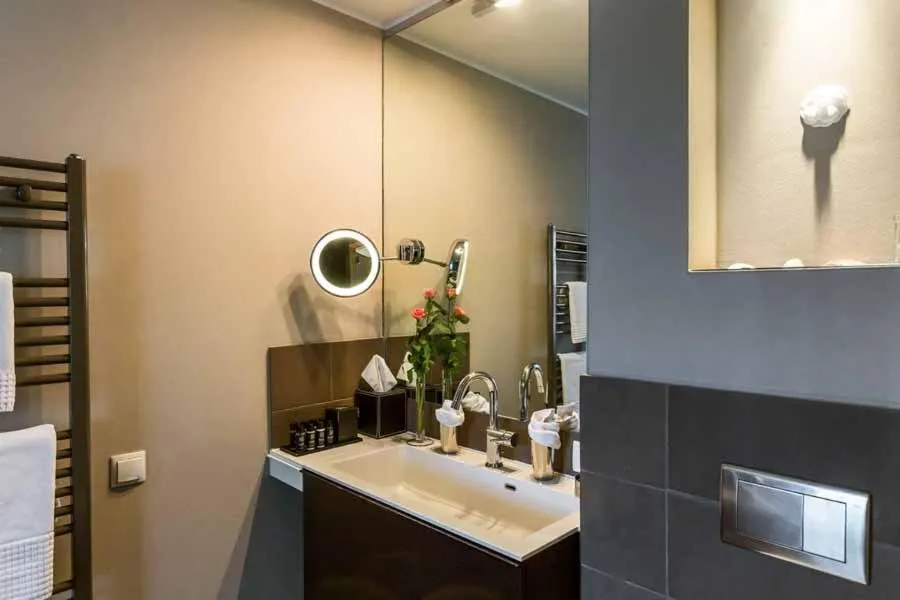 Photo of the whole room in Hotel Künstlerquartier Seezeichen