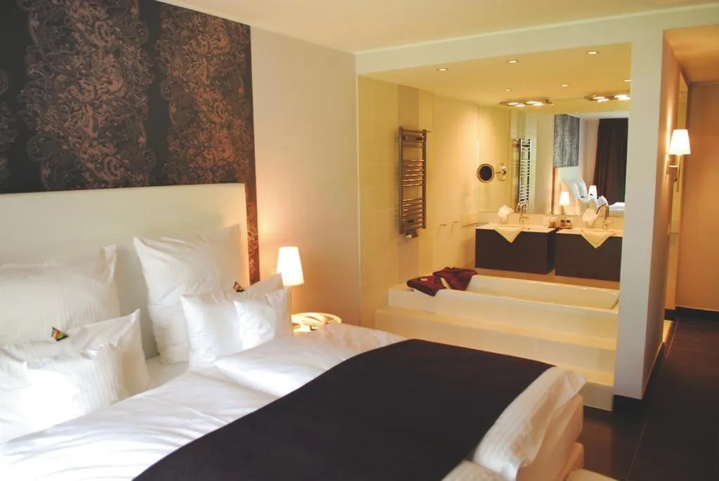 Bed in Hotel Künstlerquartier Seezeichen