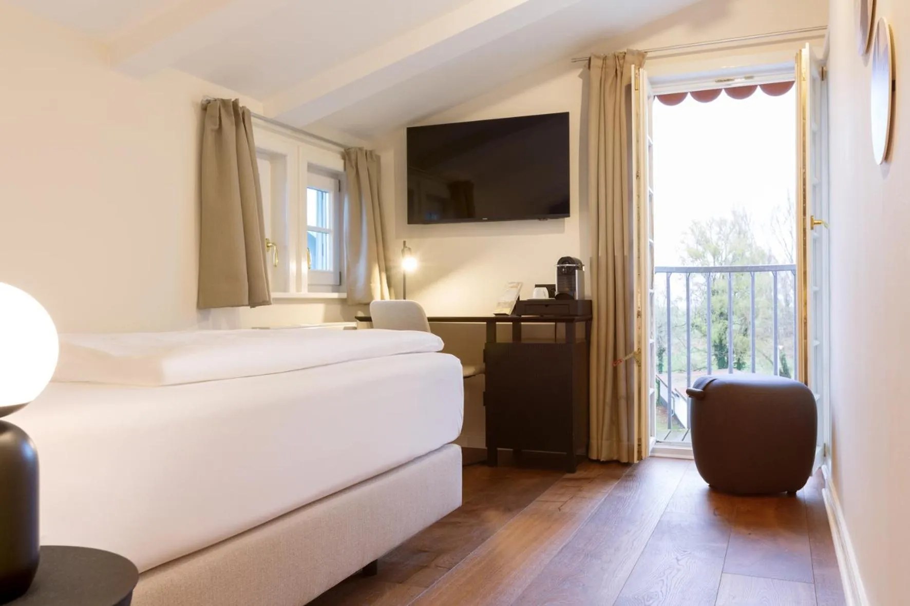 Bed in Hotel Künstlerquartier Seezeichen