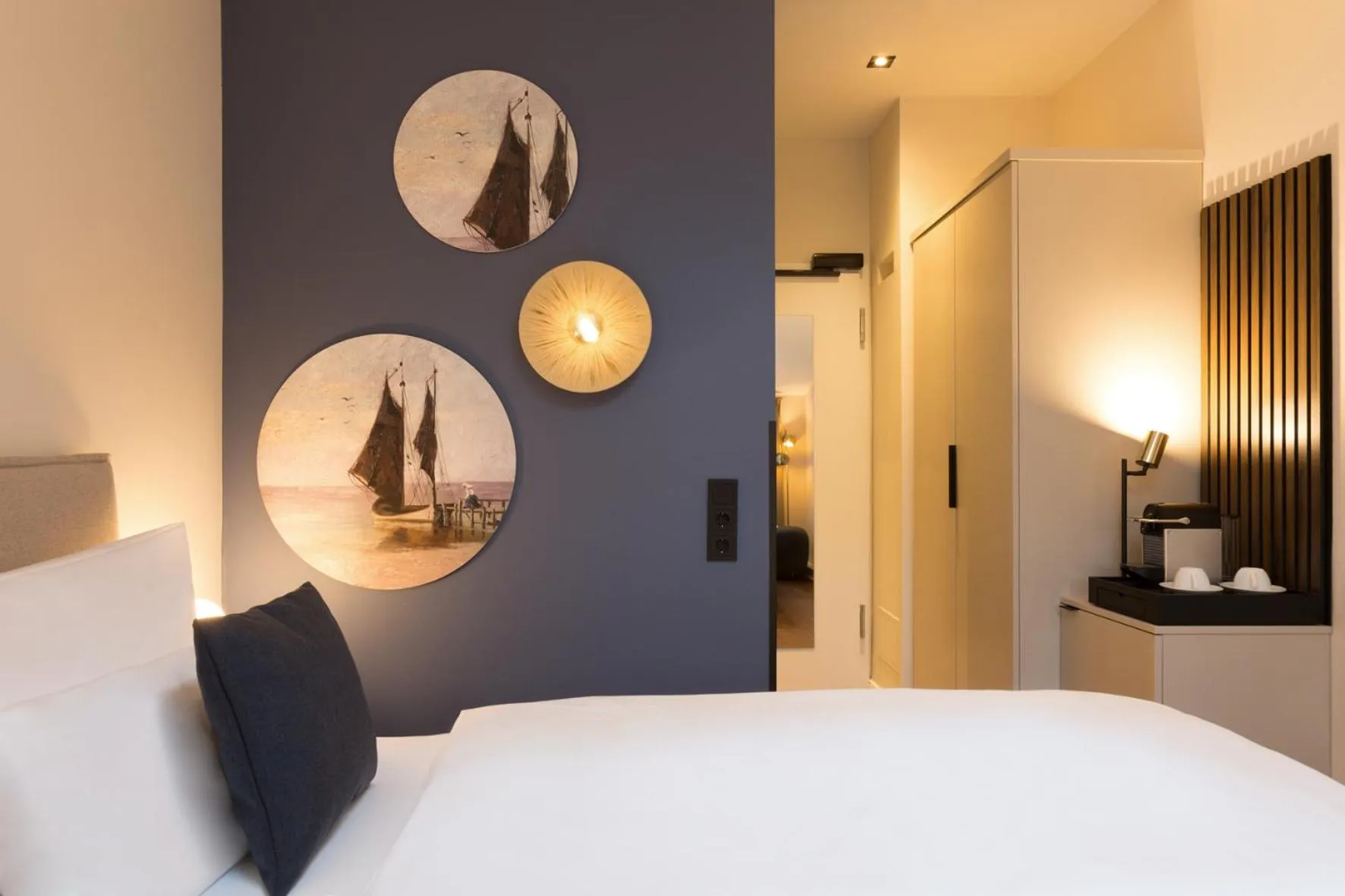 Bed in Hotel Künstlerquartier Seezeichen