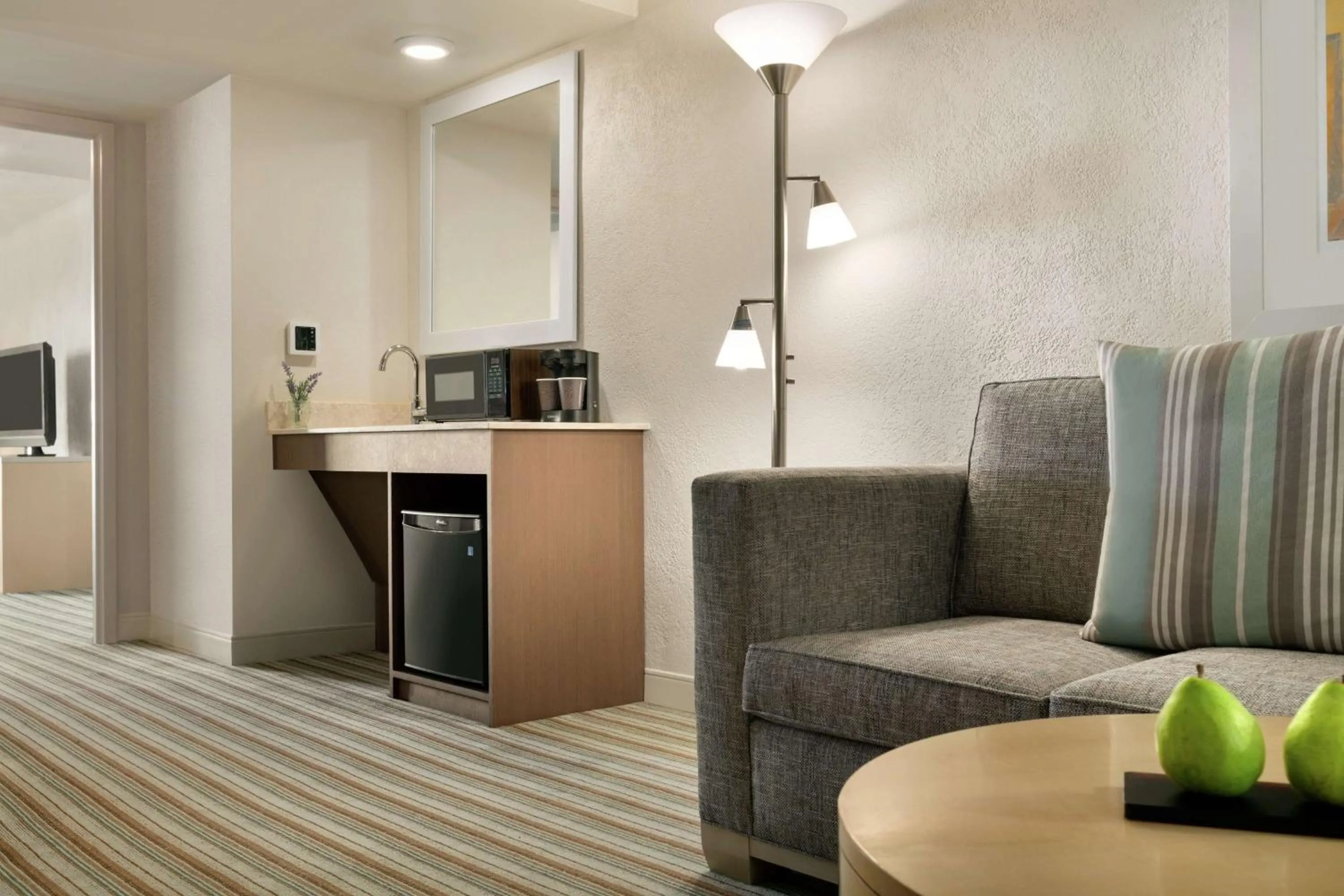 Living room in Embassy Suites by Hilton San Juan - Hotel & Casino