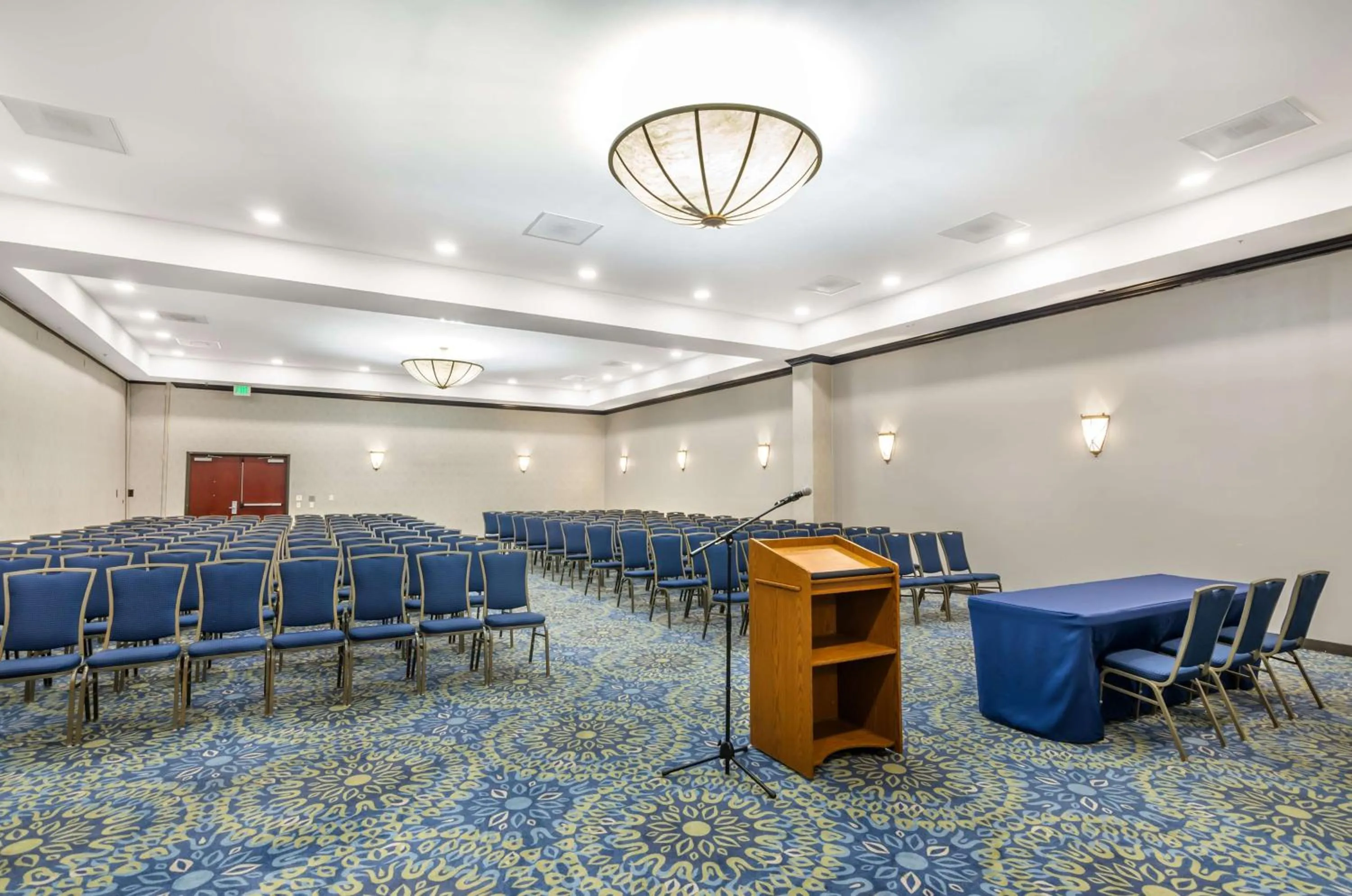 Meeting/conference room in Best Western Plus Waynesboro