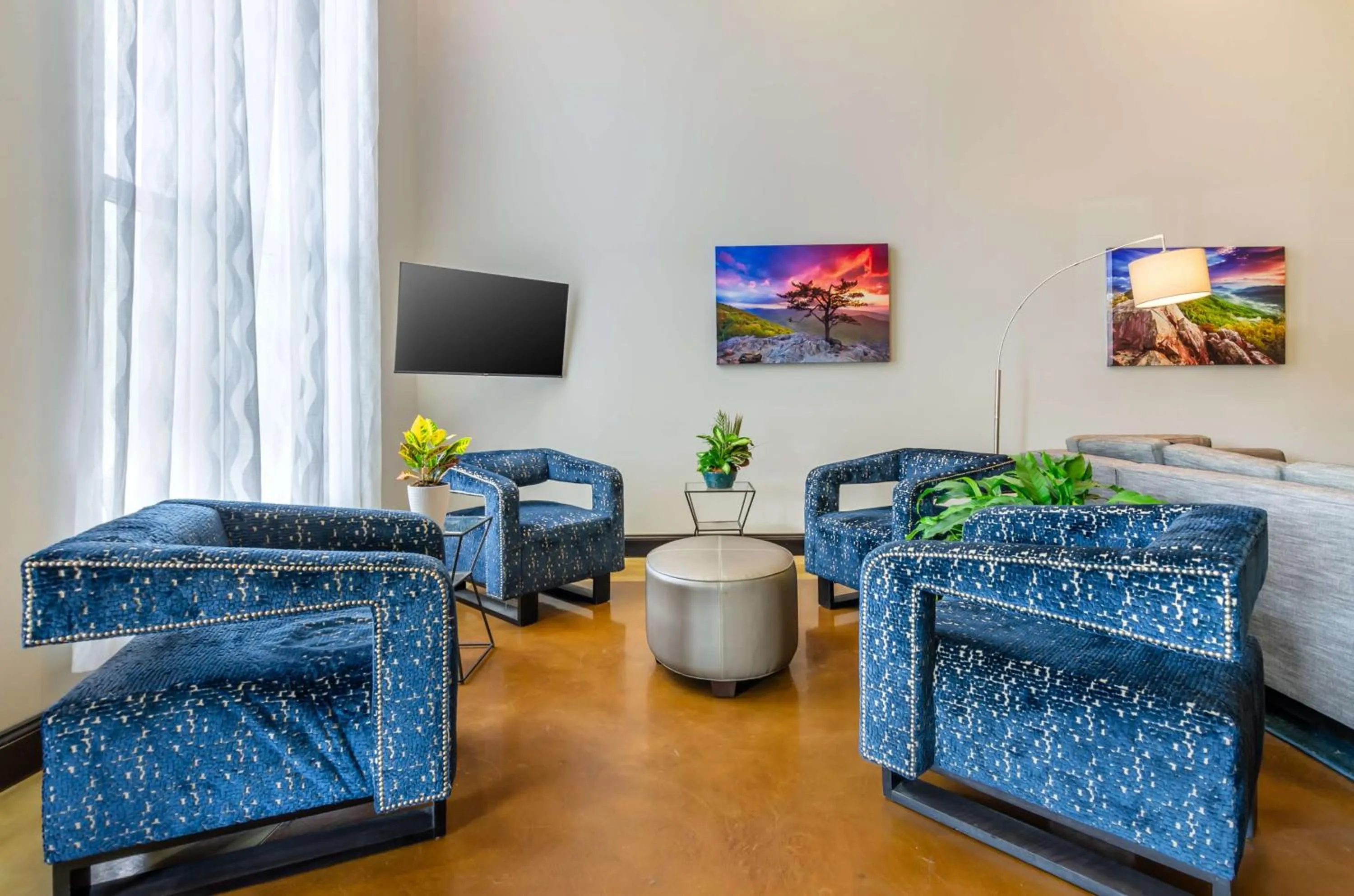 Lobby or reception in Best Western Plus Waynesboro
