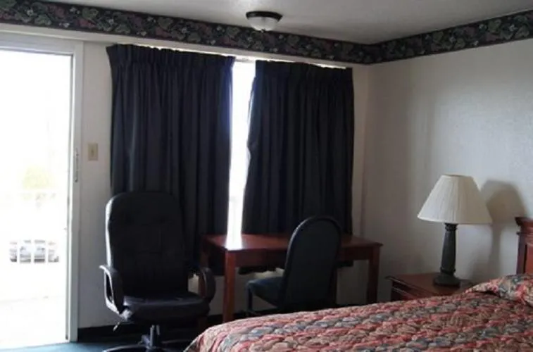 Bed in Budget Inn
