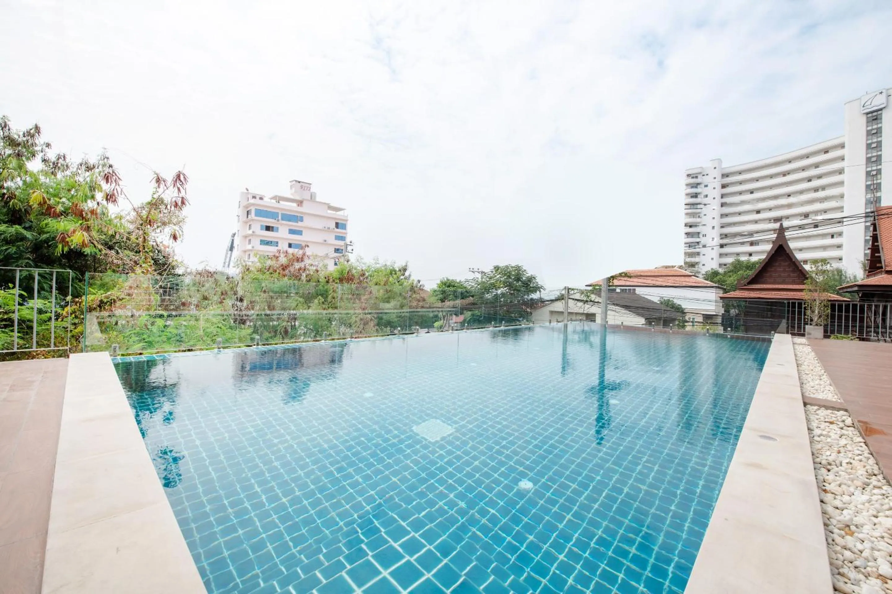 Swimming pool in Blooming Hill Boutique Suites