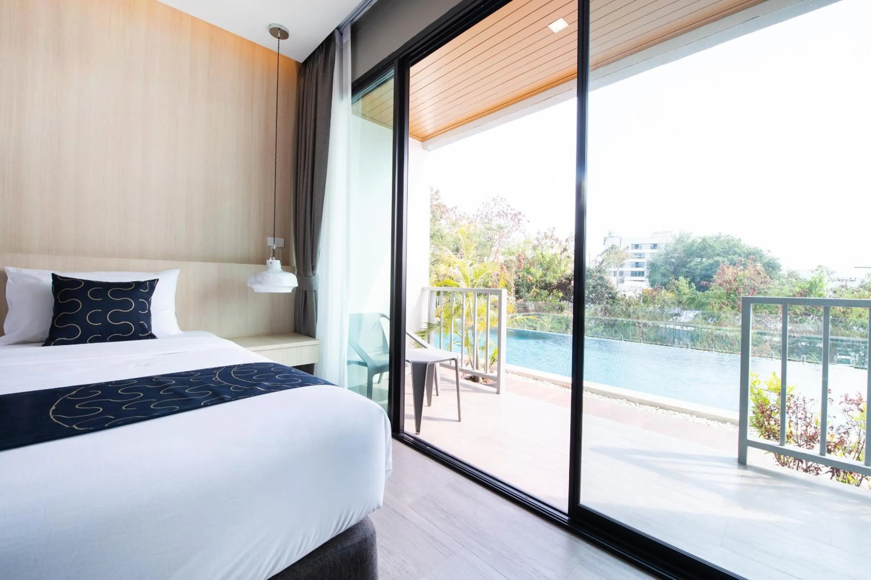 Bedroom, Bed in Blooming Hill Boutique Suites