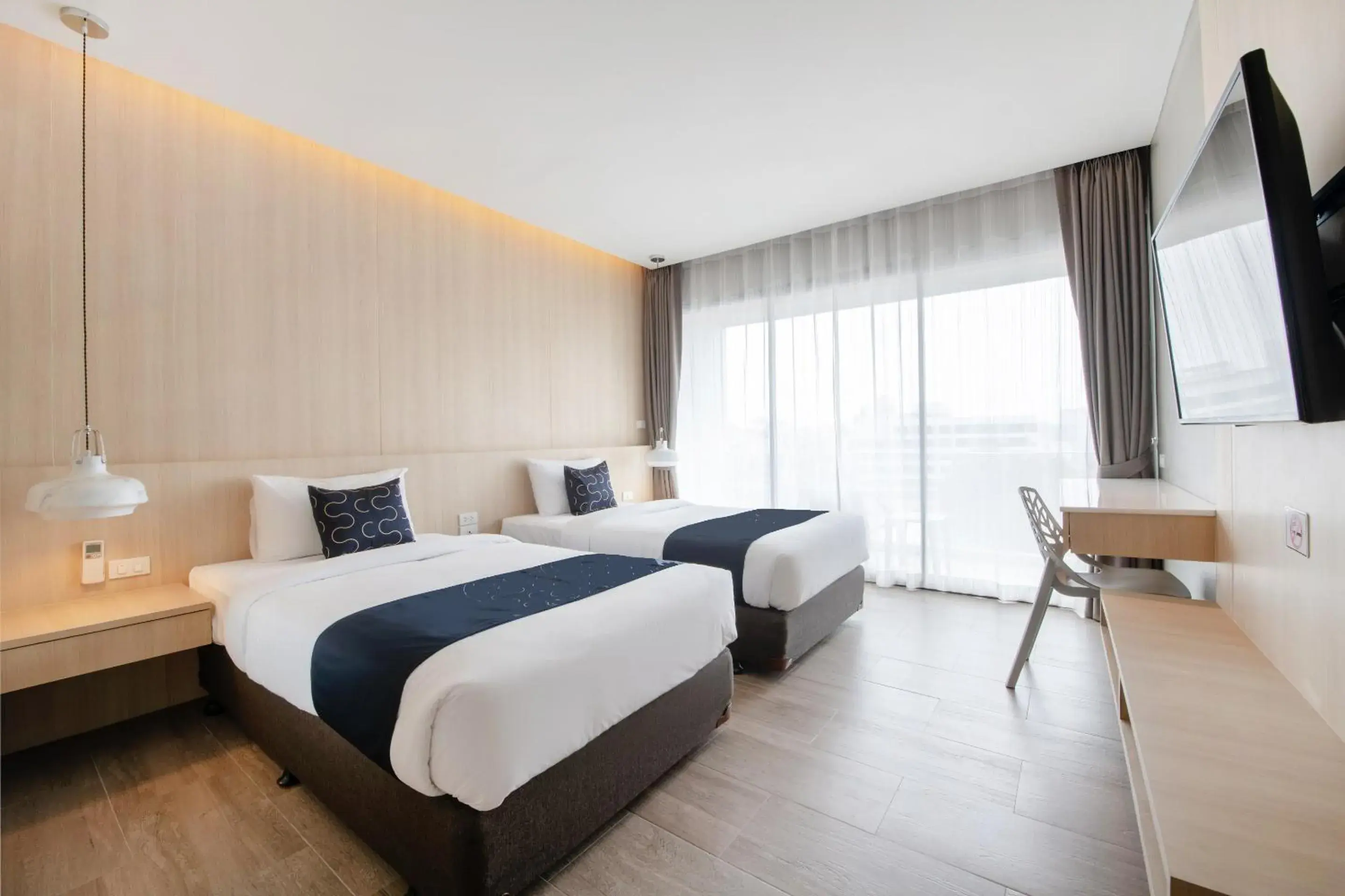 Deluxe Twin Room with Sea View in Blooming Hill Boutique Suites Deluxe Twin Room with Sea View in Blooming Hill Boutique Suites