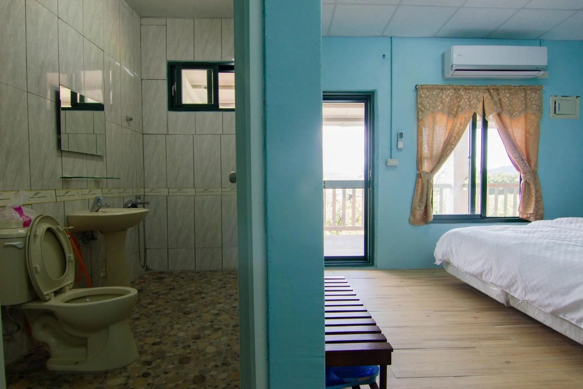 Photo of the whole room, Bed in 鄉村民宿&庭園民宿