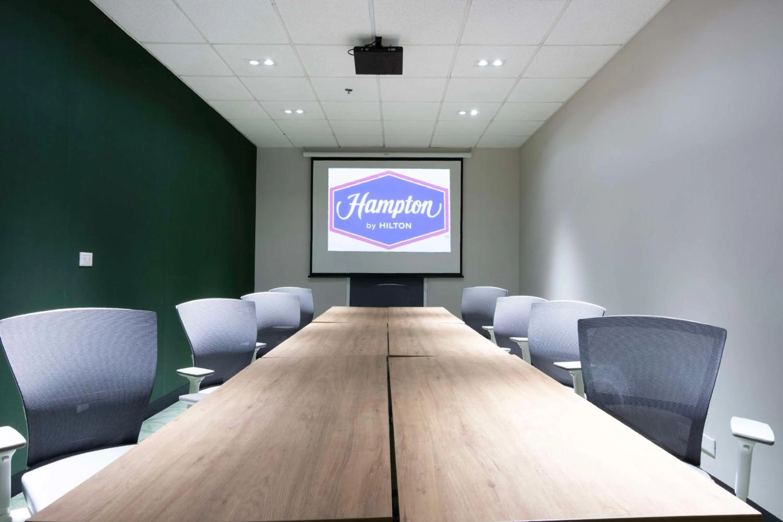 Meeting/conference room in Hampton by Hilton Saltillo Zona Aeropuerto
