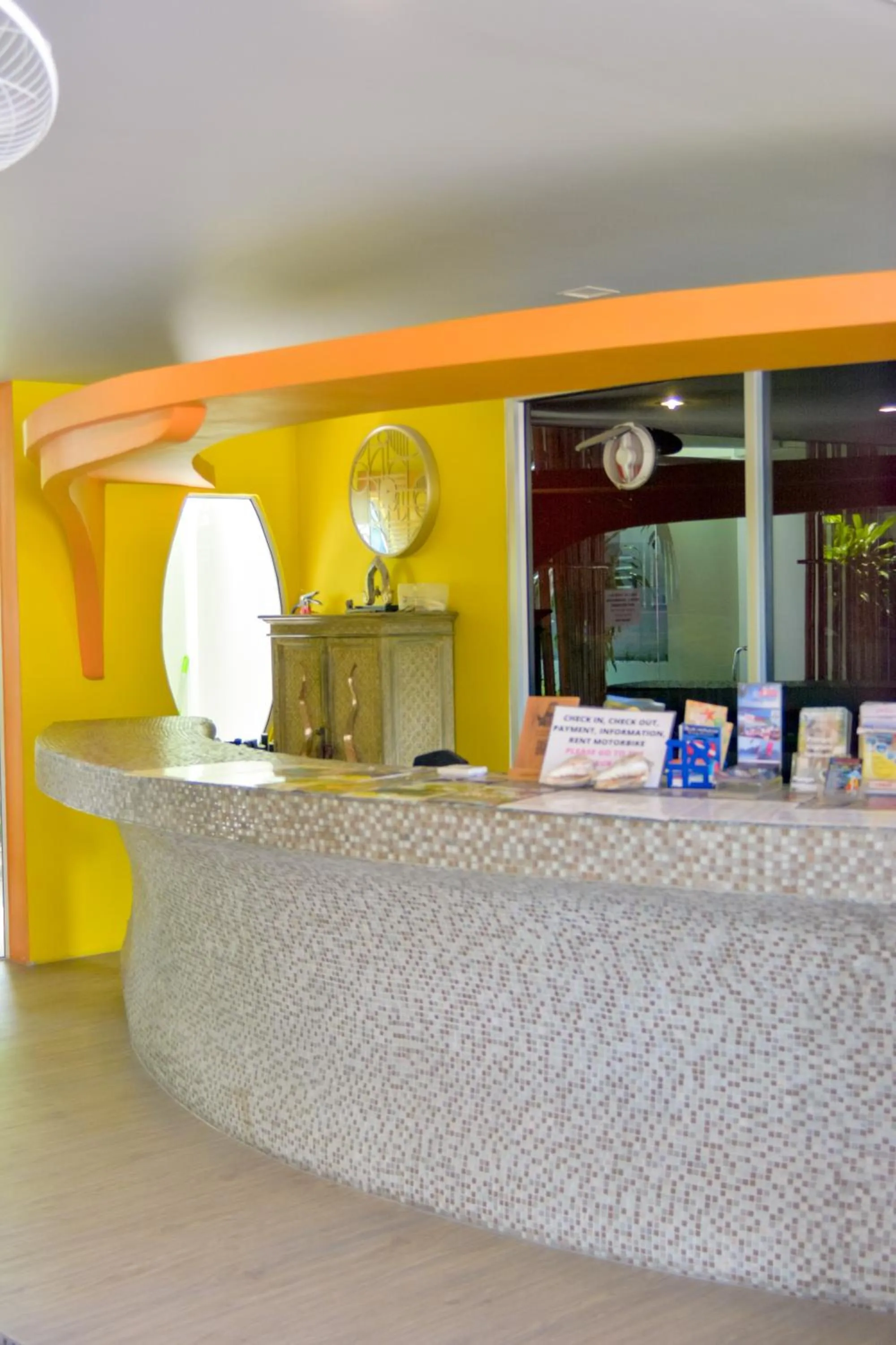 Le Divine Comedie Beach Resort