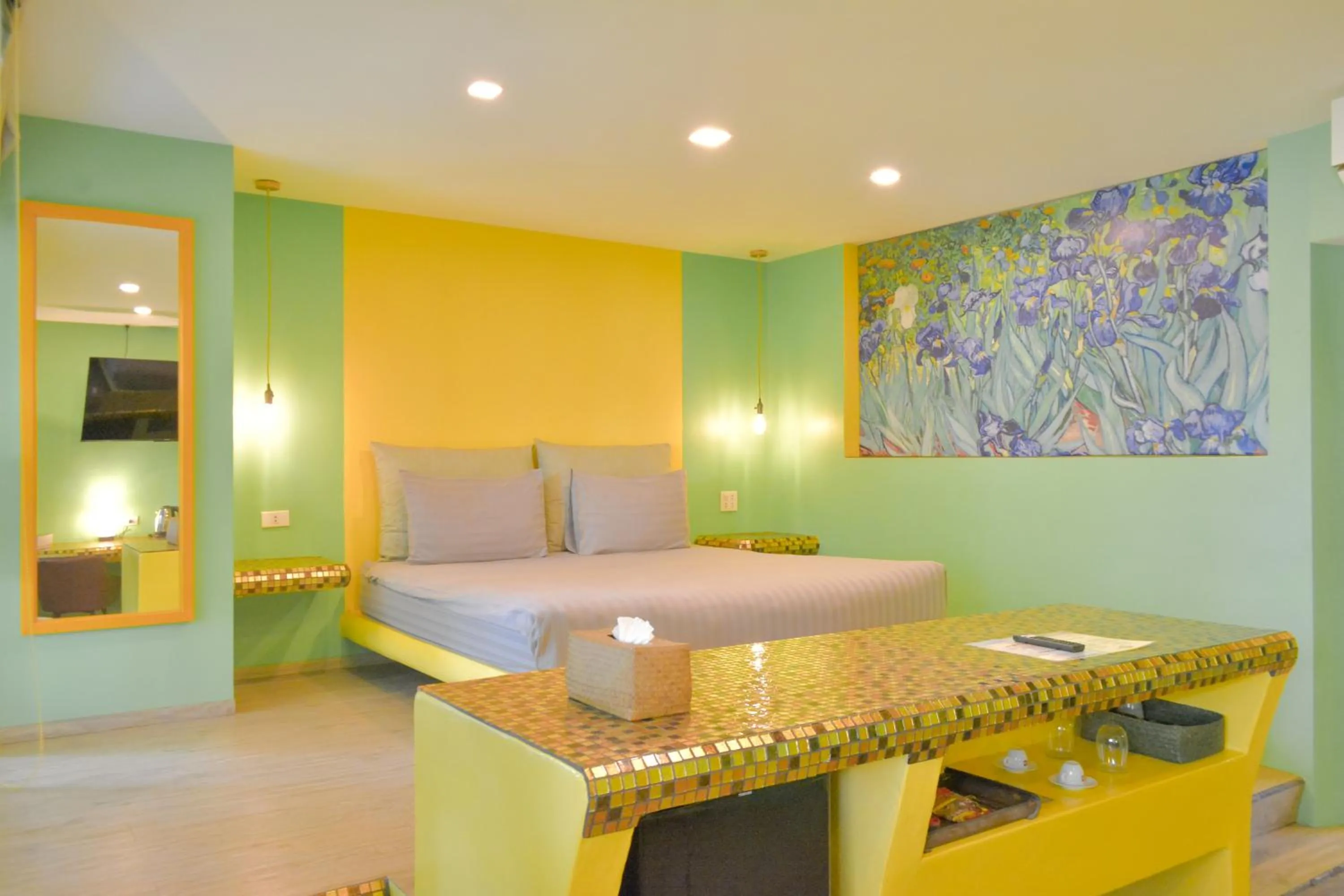 Bed in Le Divine Comedie Beach Resort