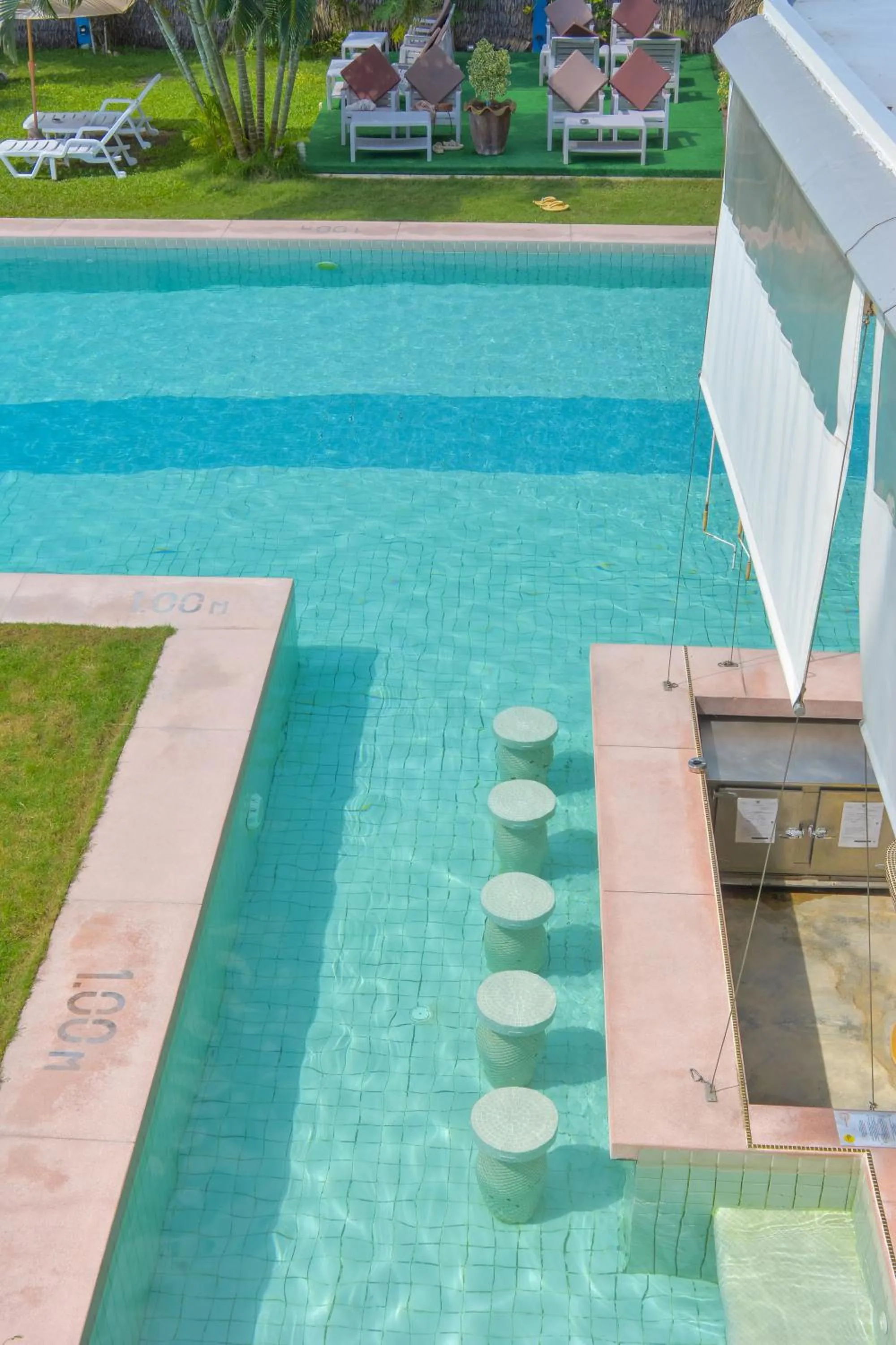 Le Divine Comedie Beach Resort