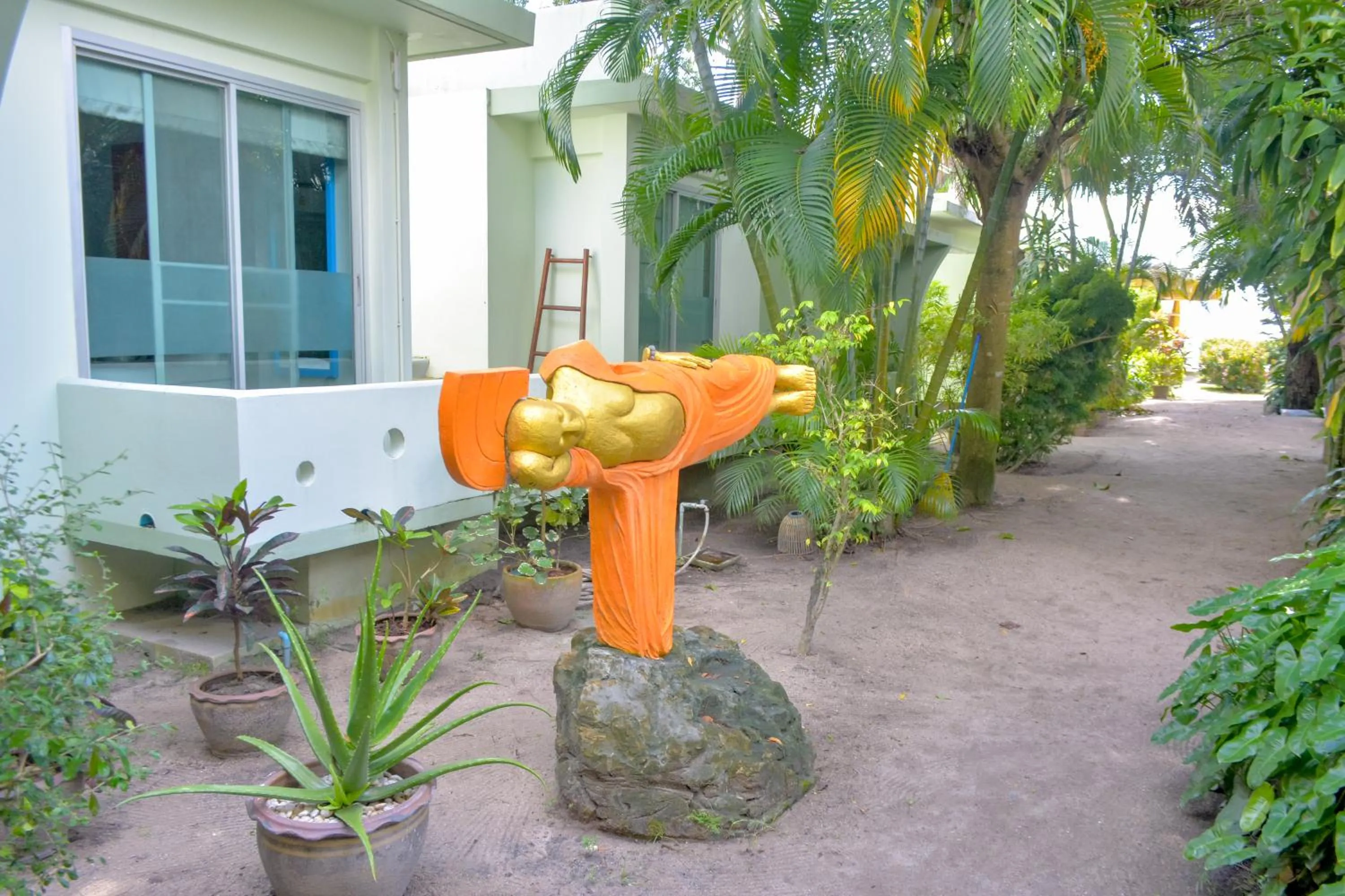 Le Divine Comedie Beach Resort