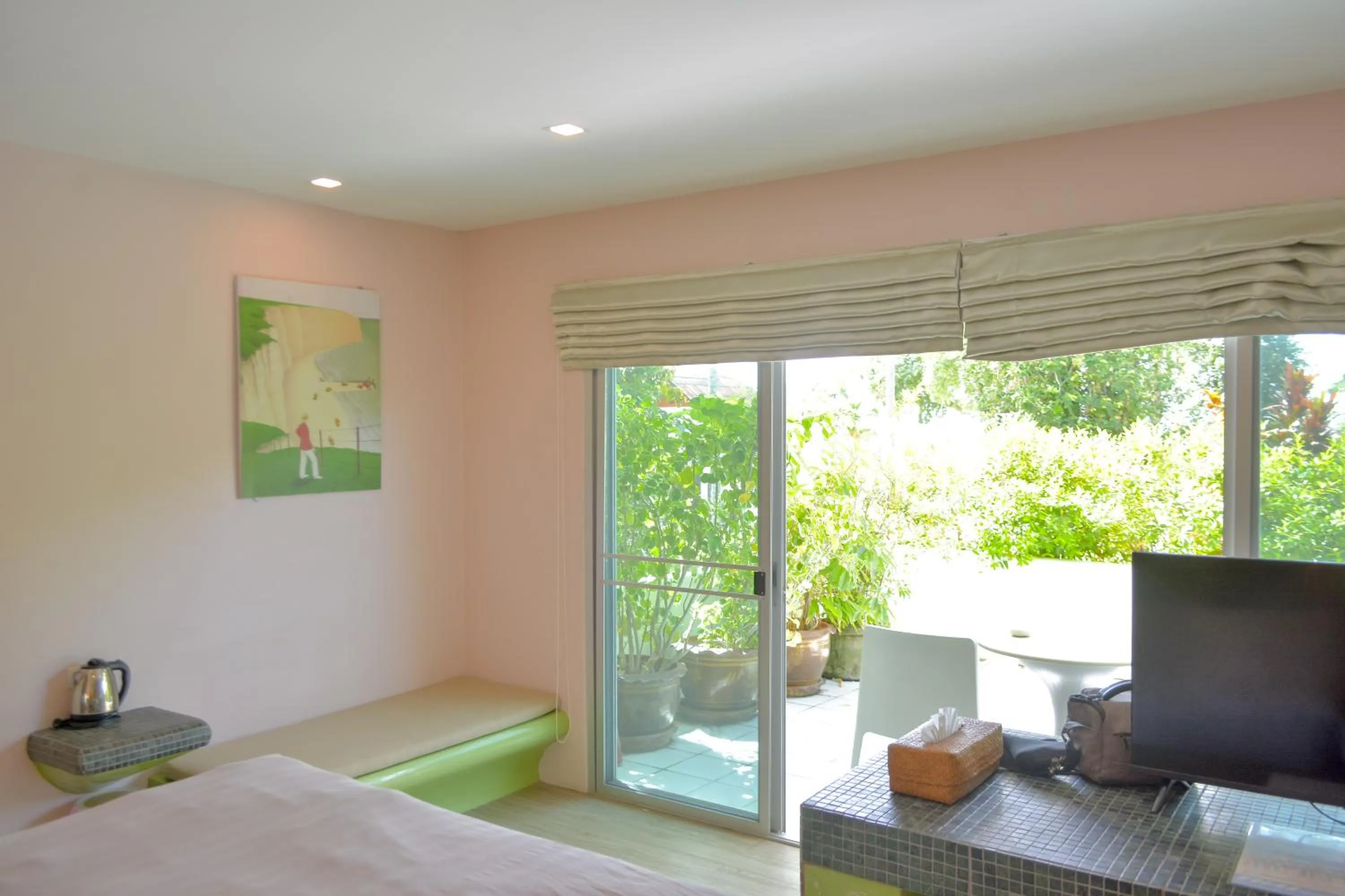 Bed in Le Divine Comedie Beach Resort