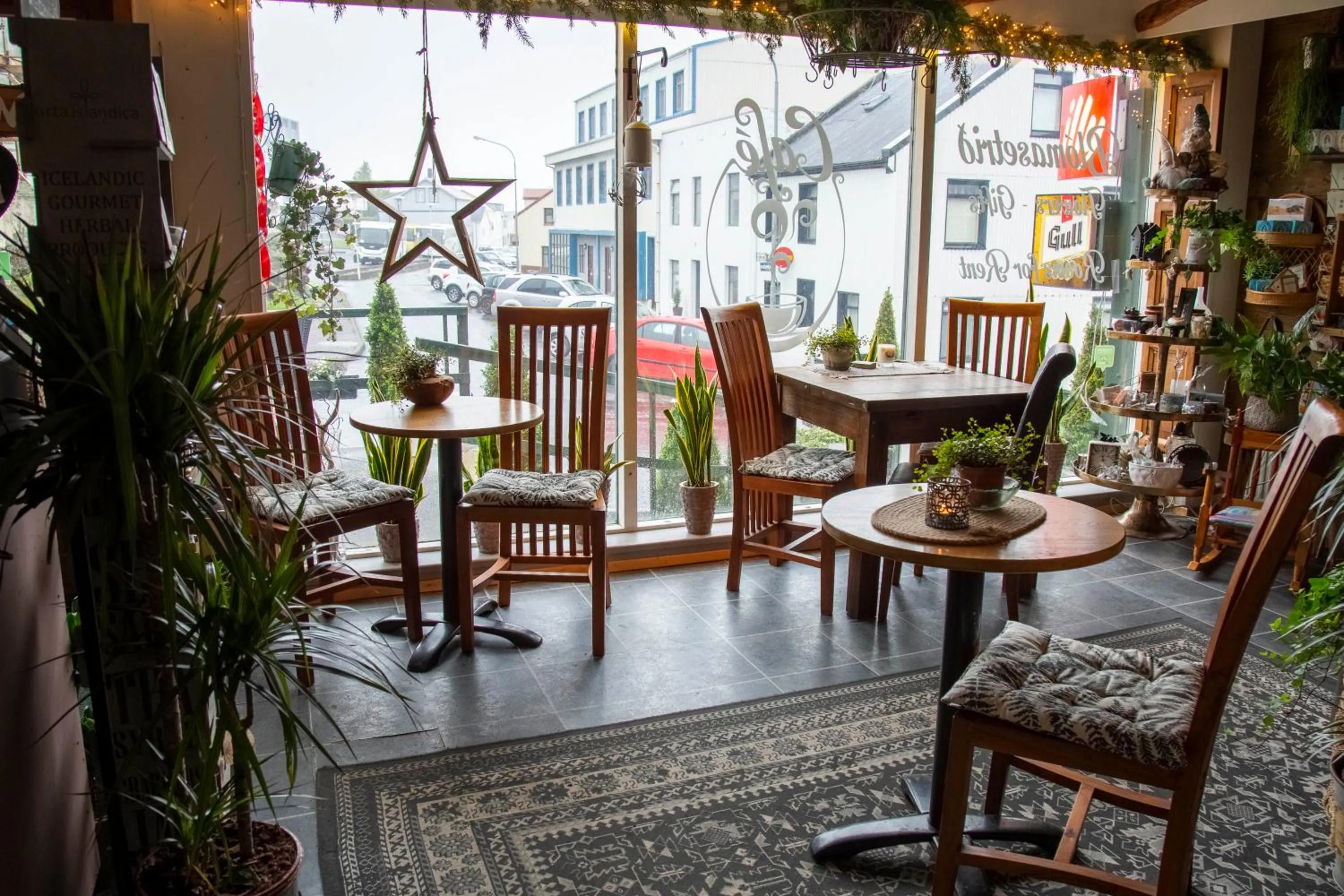 Restaurant/places to eat in The apartment - Öbbuhús