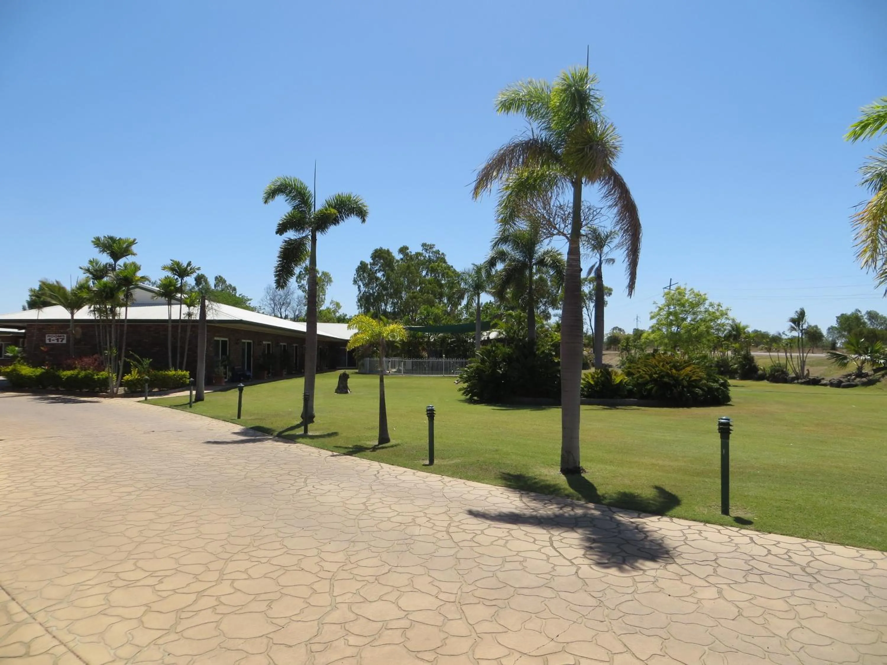 Garden in Heritage Lodge Motel